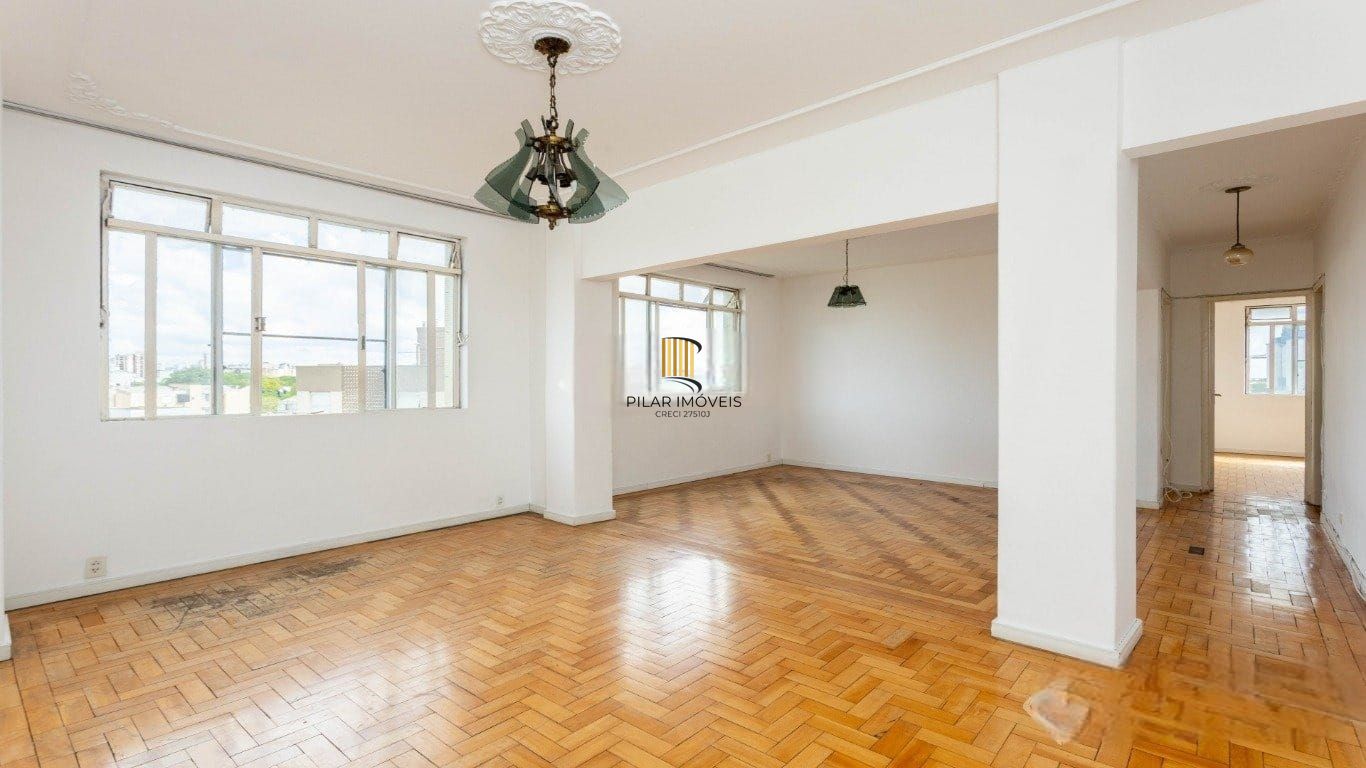 Apartamento de 2 quartos no bairro São Geraldo em Porto Alegre