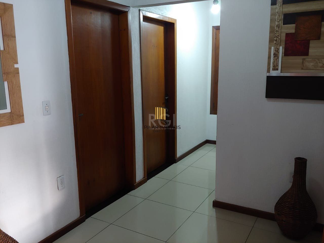 Casa para Venda - 250m², 3 dormitórios, sendo 1 suites, 5 vagas - Santa Rosa