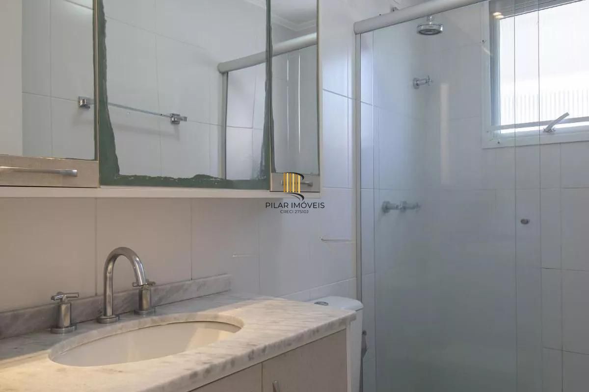 Apartamento de 3 quartos, suíte e 2 vagas de garagem Petrópolis em Porto Alegre.