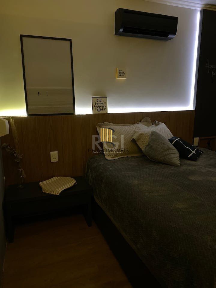 Apartamento para Venda - 105m², 2 dormitórios, sendo 1 suites, 2 vagas - Menino Deus