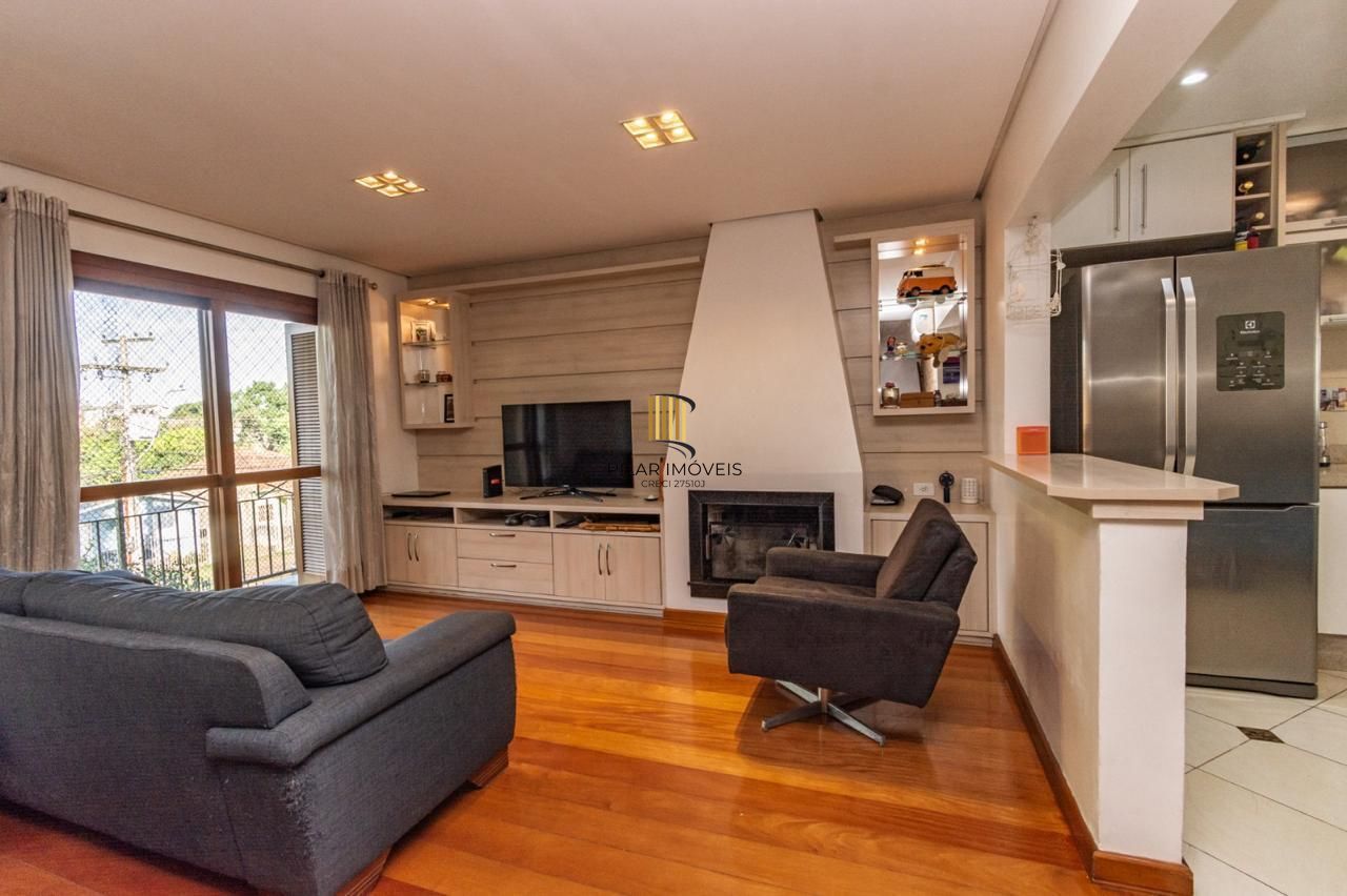 Casa 4 dormitórios no bairro Vila Jardim