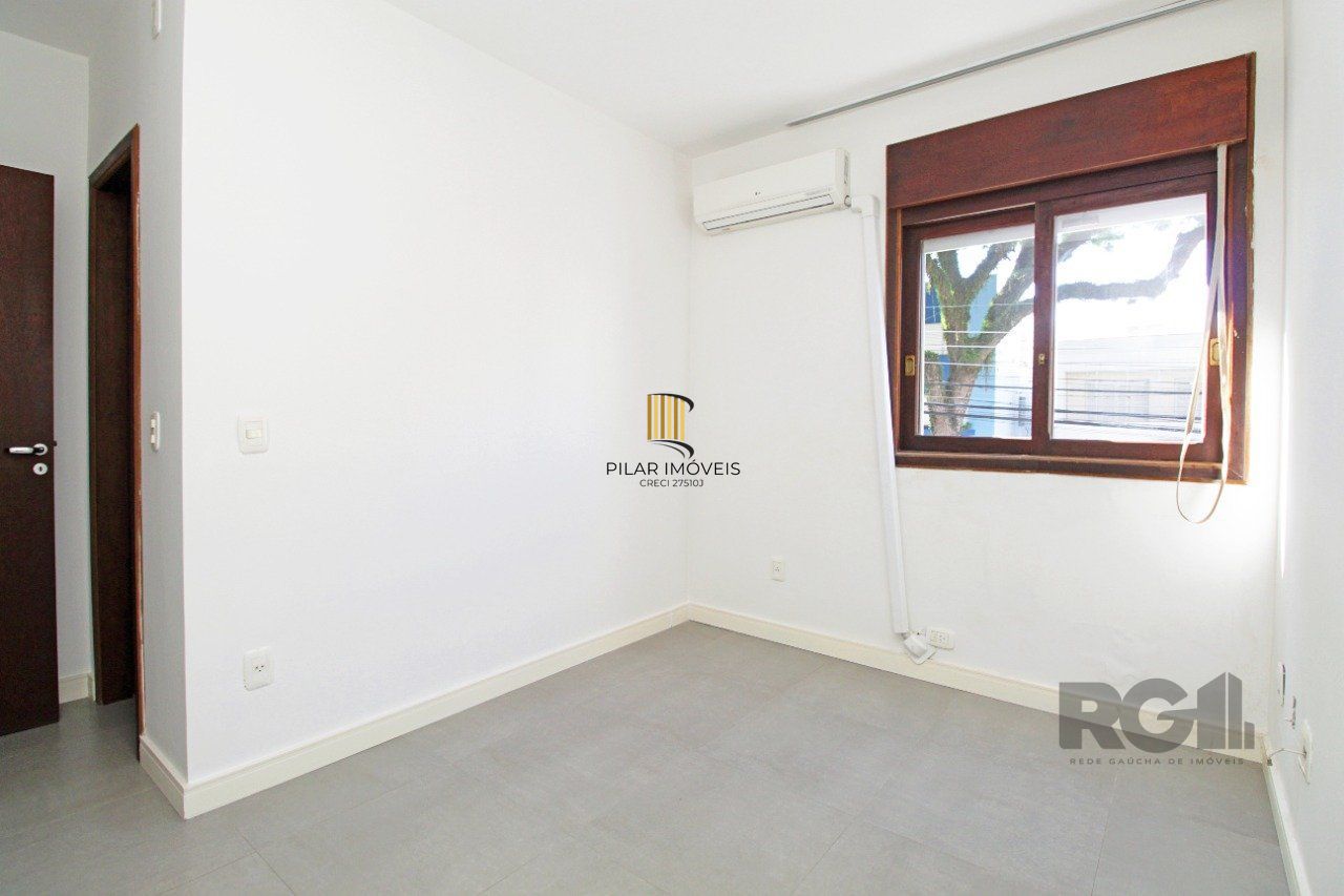 Apartamento de 2 dormitórios e 1 vaga de garagem no bairro Santana em Porto Alegre