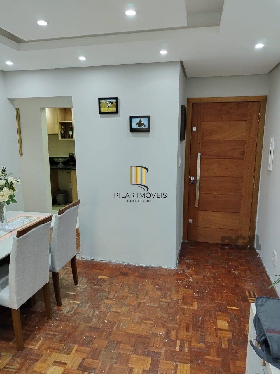 Apartamento de 1 quarto e 1 vaga de garagem no bairro Partenon em Porto Alegre