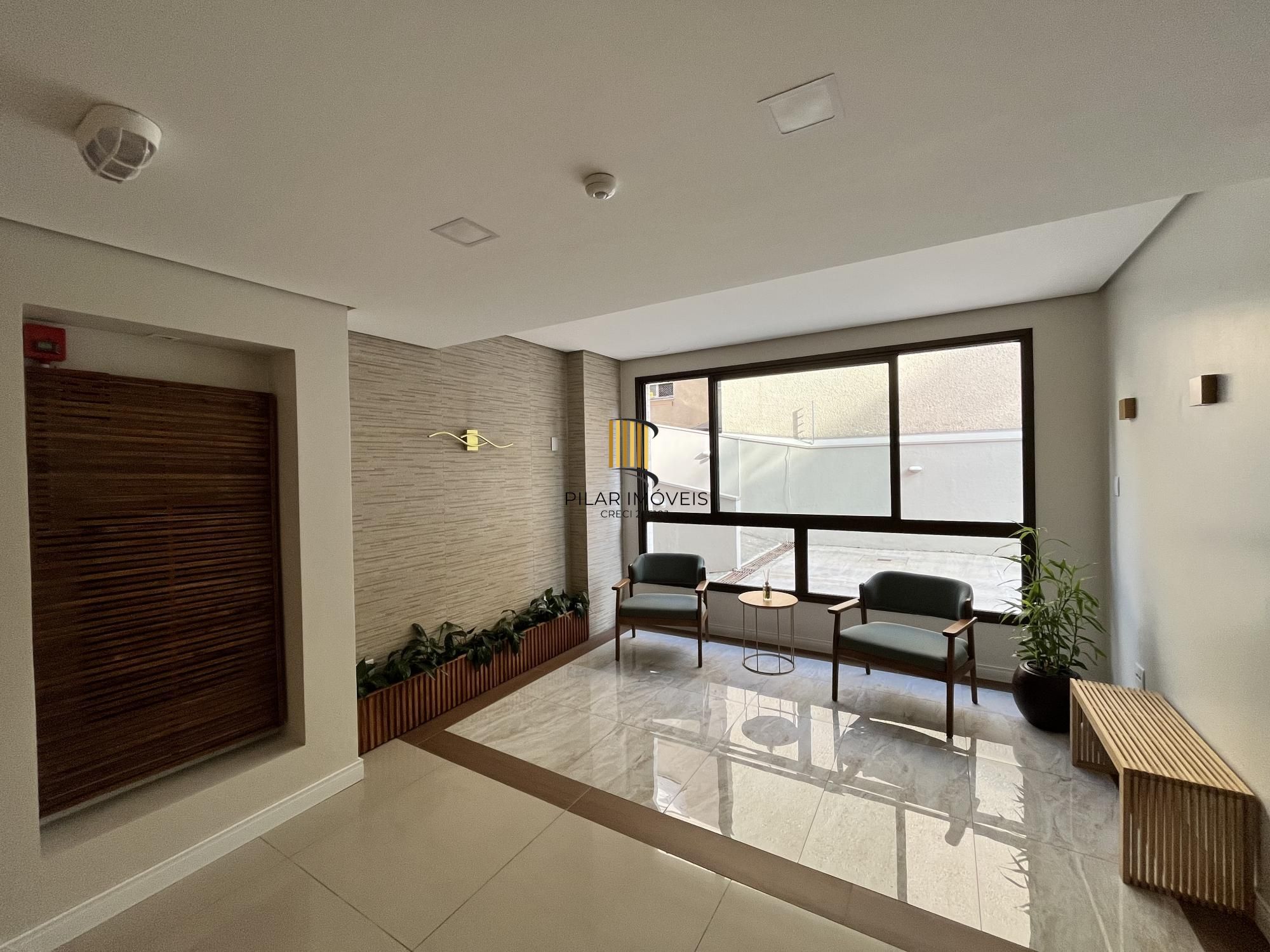 Apartamento de 3 quartos, suíte e 2 vagas de garagem no bairro Menino Deus POA