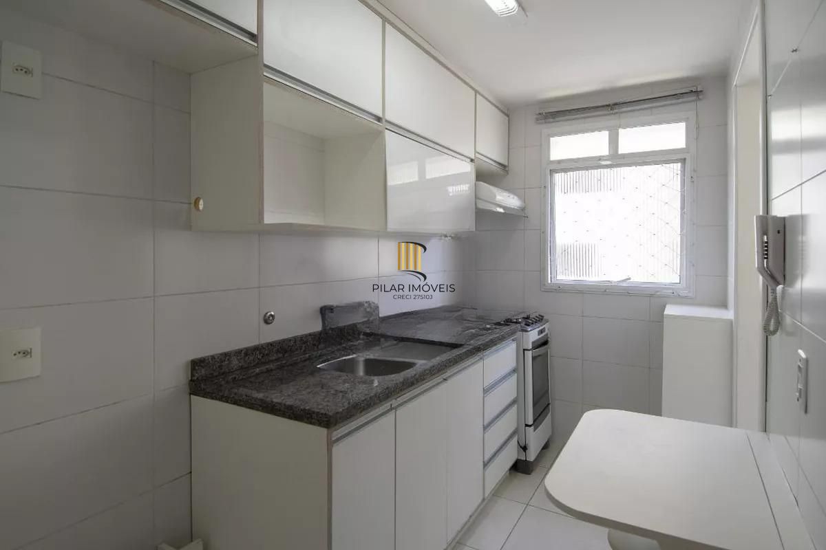 Apartamento de 3 quartos, suíte e 2 vagas de garagem Petrópolis em Porto Alegre.