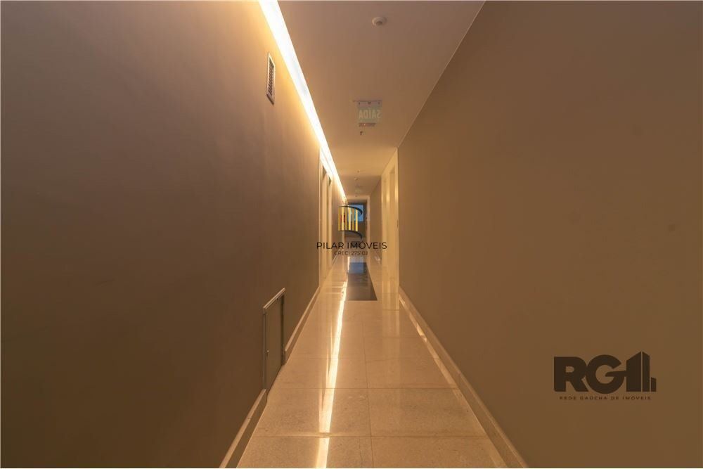 Sala comercial com 36,7 m² de área privativa e 1 vaga(s) de garagem. Localizado na Rua/Av. Doutor Nilo Peçanha, no bairro Bela Vista em Porto Alegre.