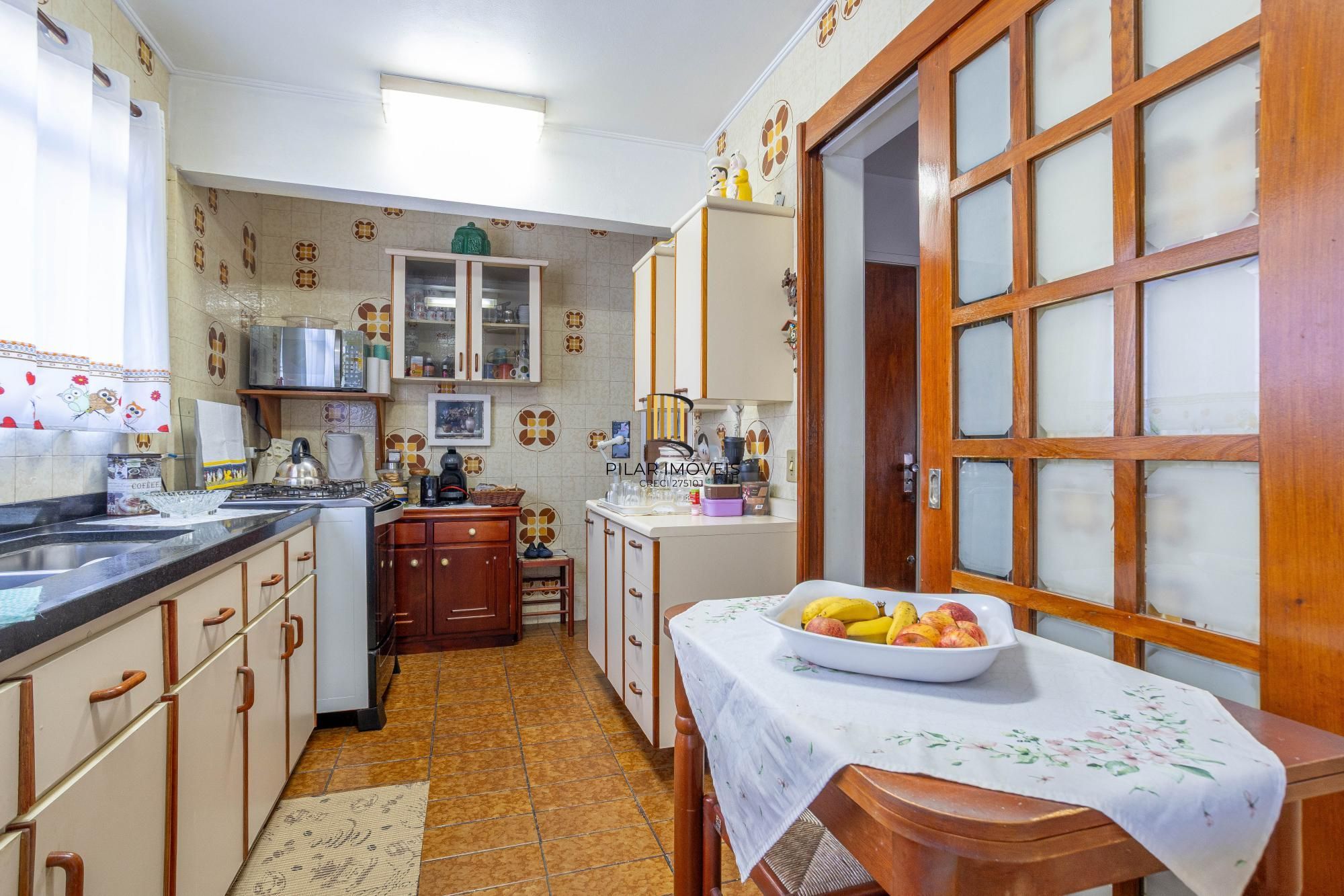 Apartamento de três quartos, suíte, dependência de empregada e 1 vaga de garagem