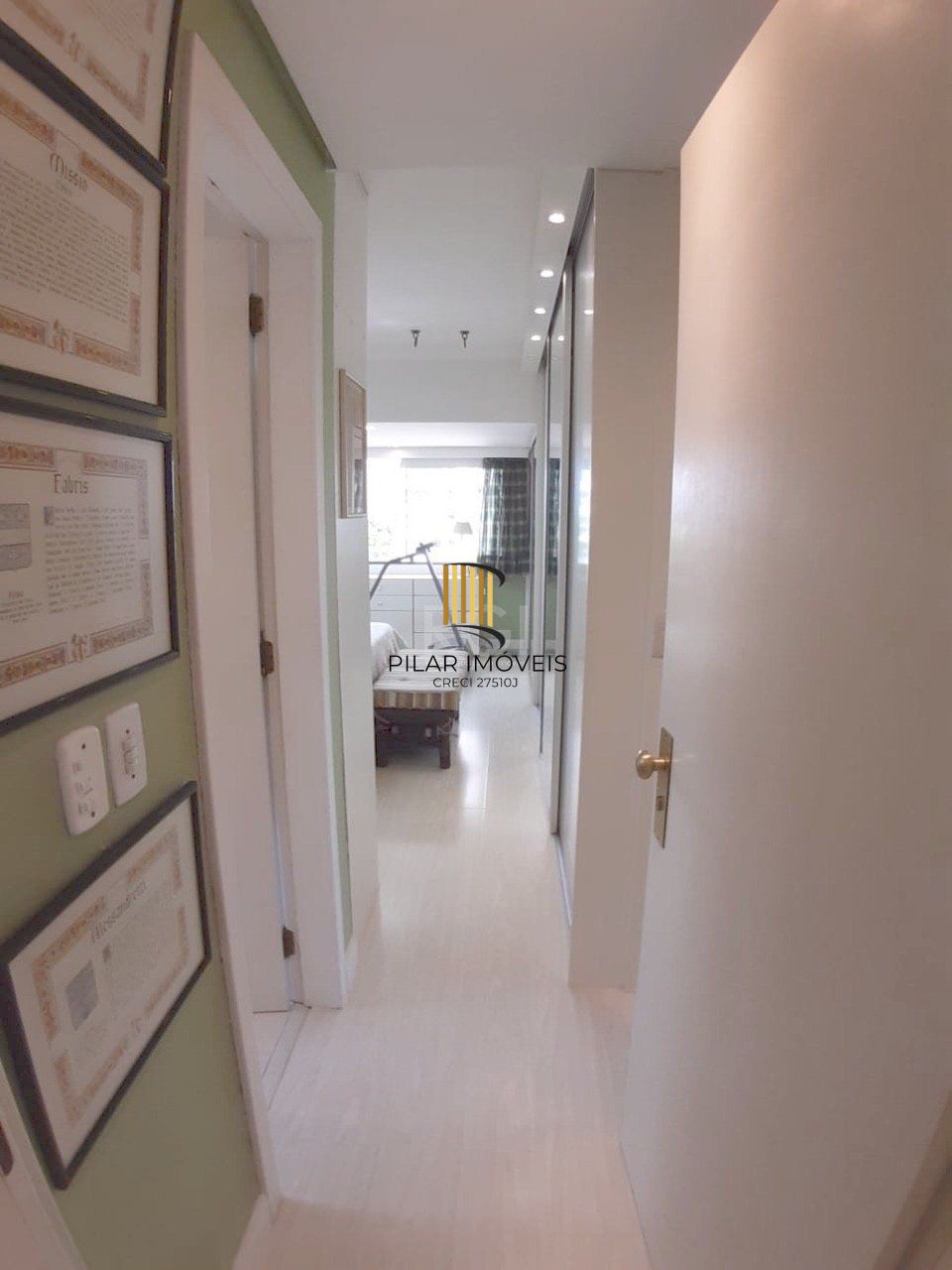 Apartamento para Venda - 122.14m², 3 dormitórios, sendo 1 suites, 2 vagas - Auxiliadora