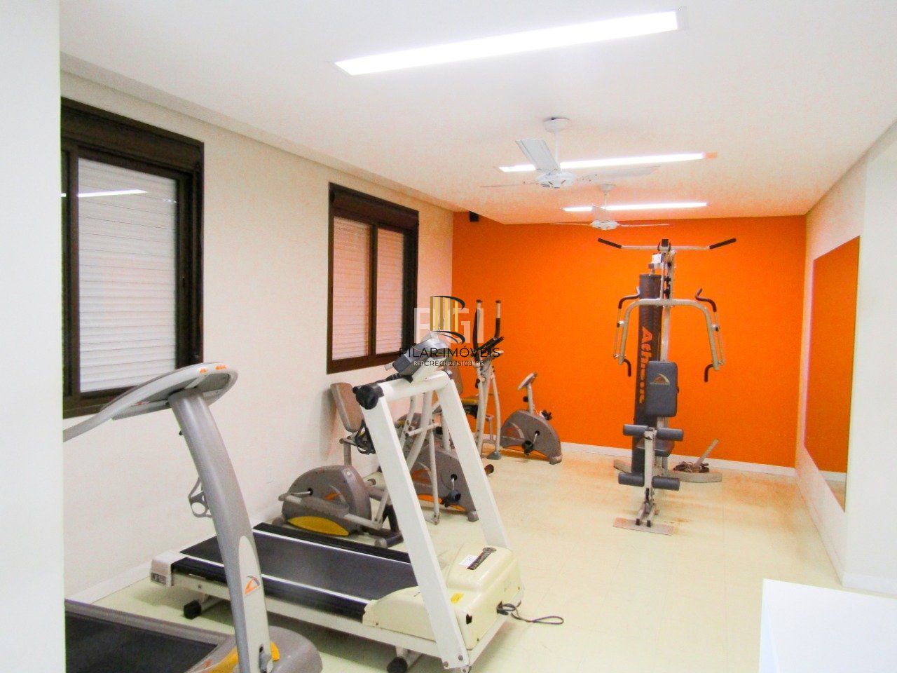 Apartamento para Venda - 88.62m², 3 dormitórios, sendo 1 suites, 2 vagas - Centro Histórico
