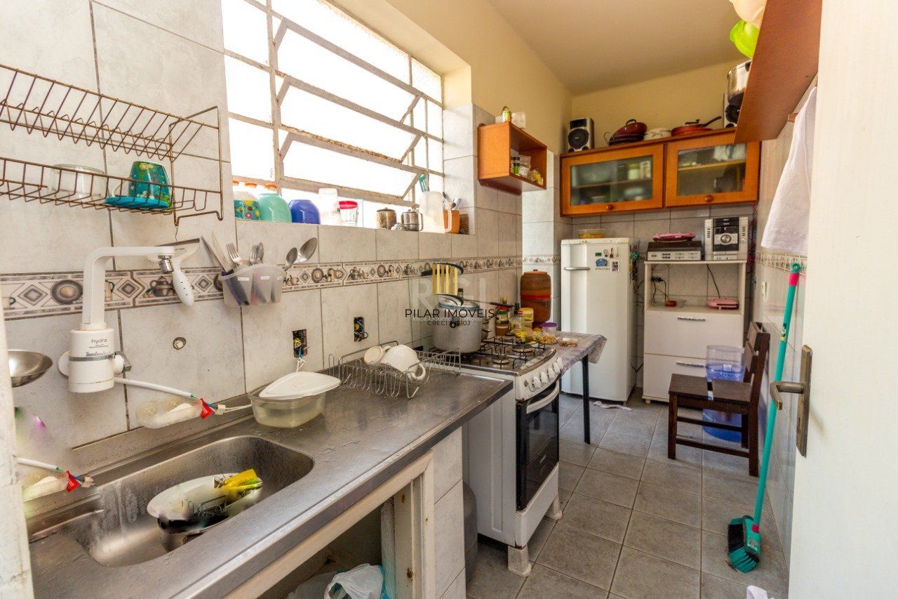 Apartamento para Venda - 61.47m², 2 dormitórios, 1 vaga - Petrópolis