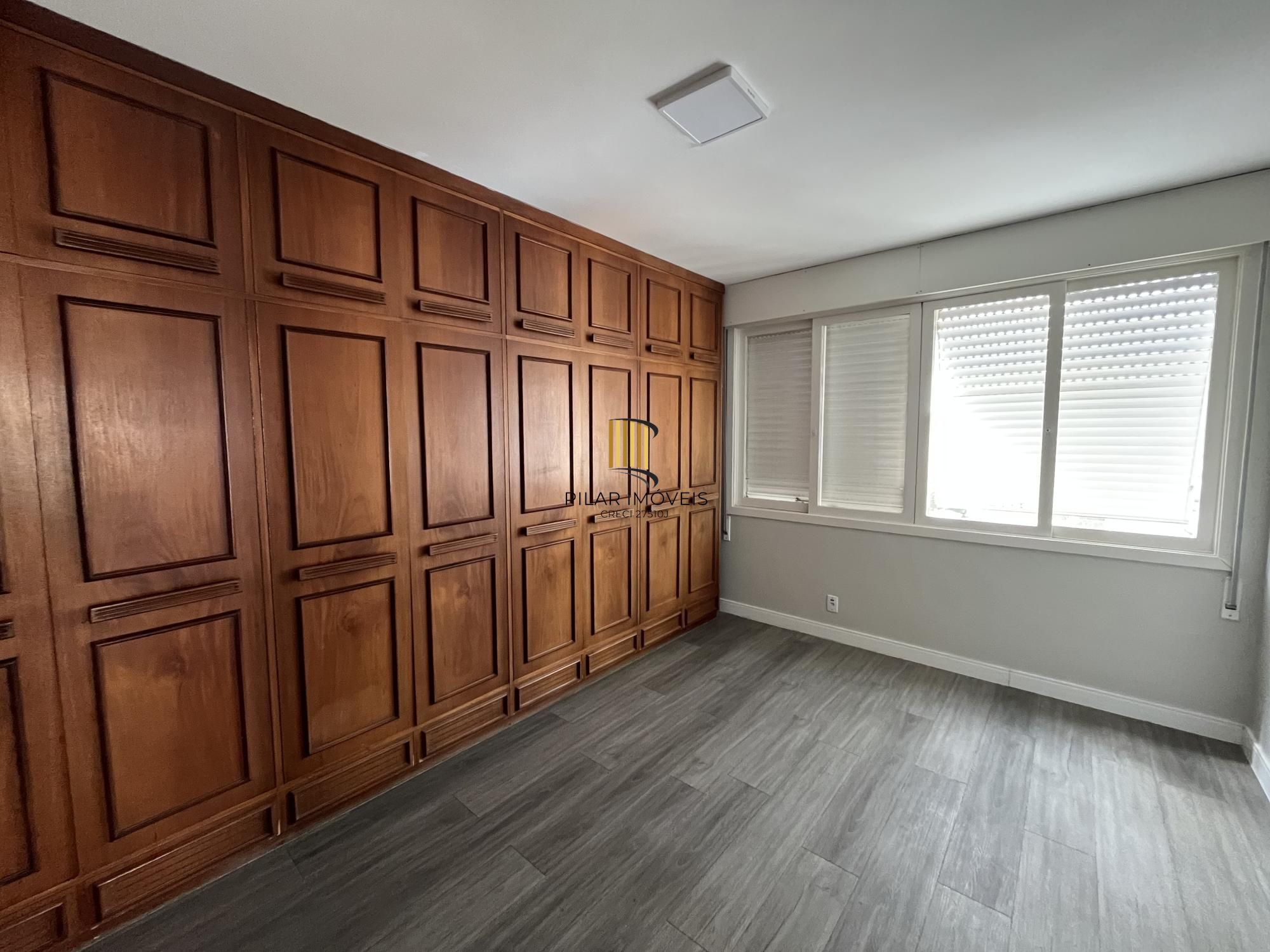 Apartamento de 3 quartos, suíte e 1 vaga de garagem no bairro Menino Deus em POA
