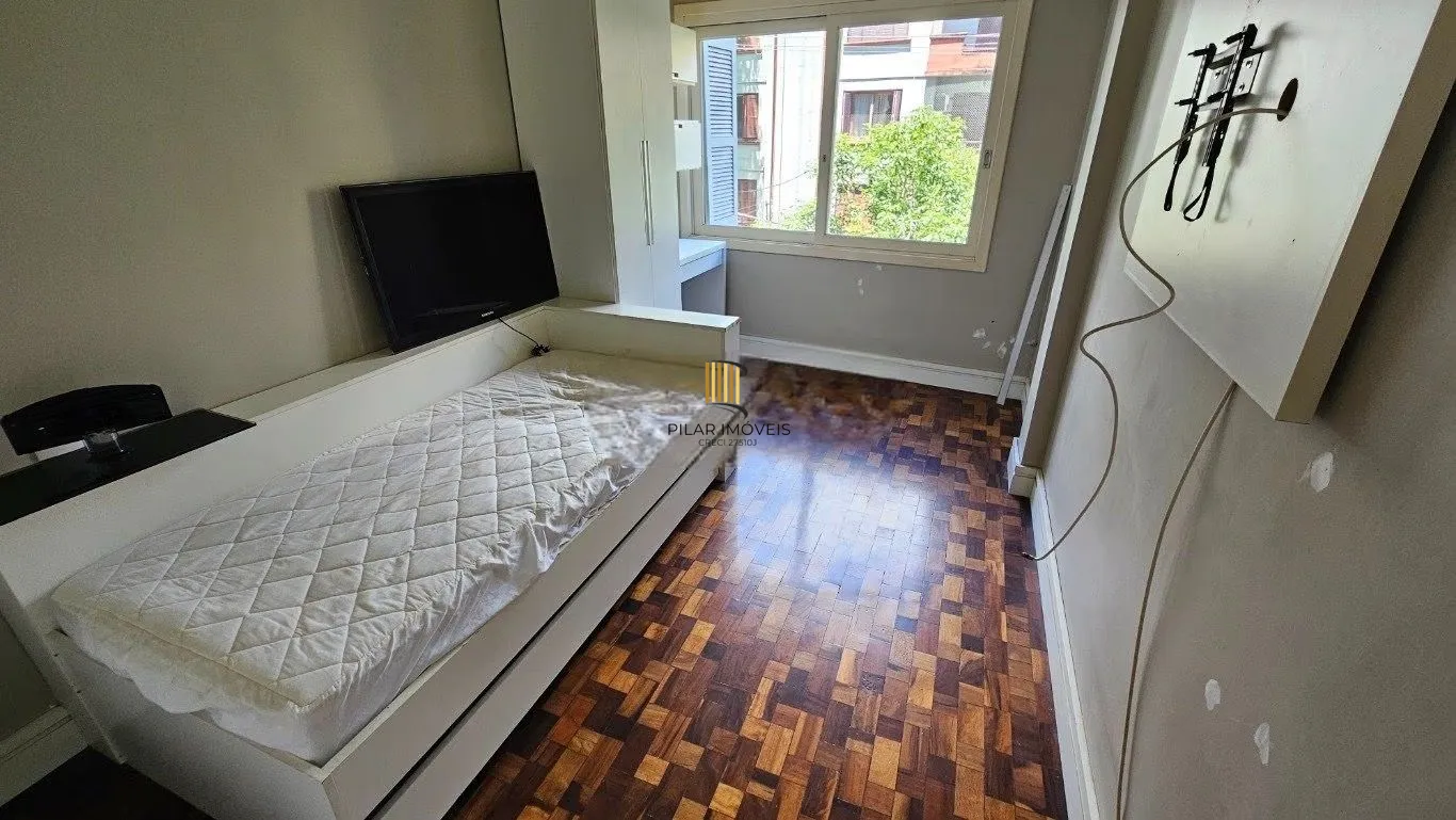 Apartamento à venda no Centro Histórico de Porto Alegre com 1 dormitório e 51m²