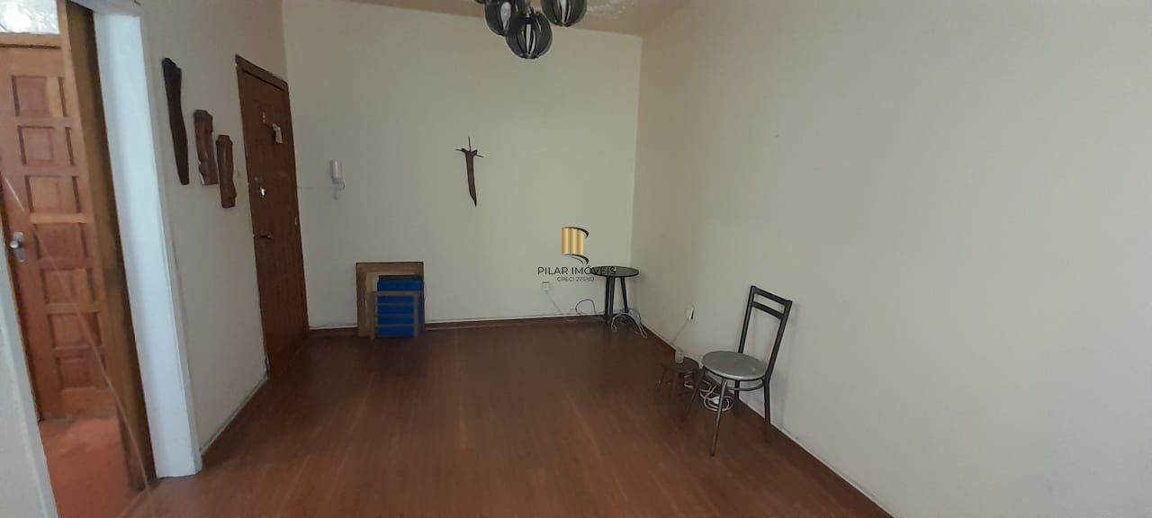 Apartamento de dois quartos no bairro Santana em Porto Alegre