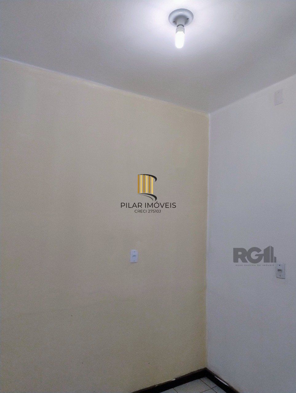 Apartamento de 2 dormitórios no bairro Cidade Baixa em Porto Alegre.