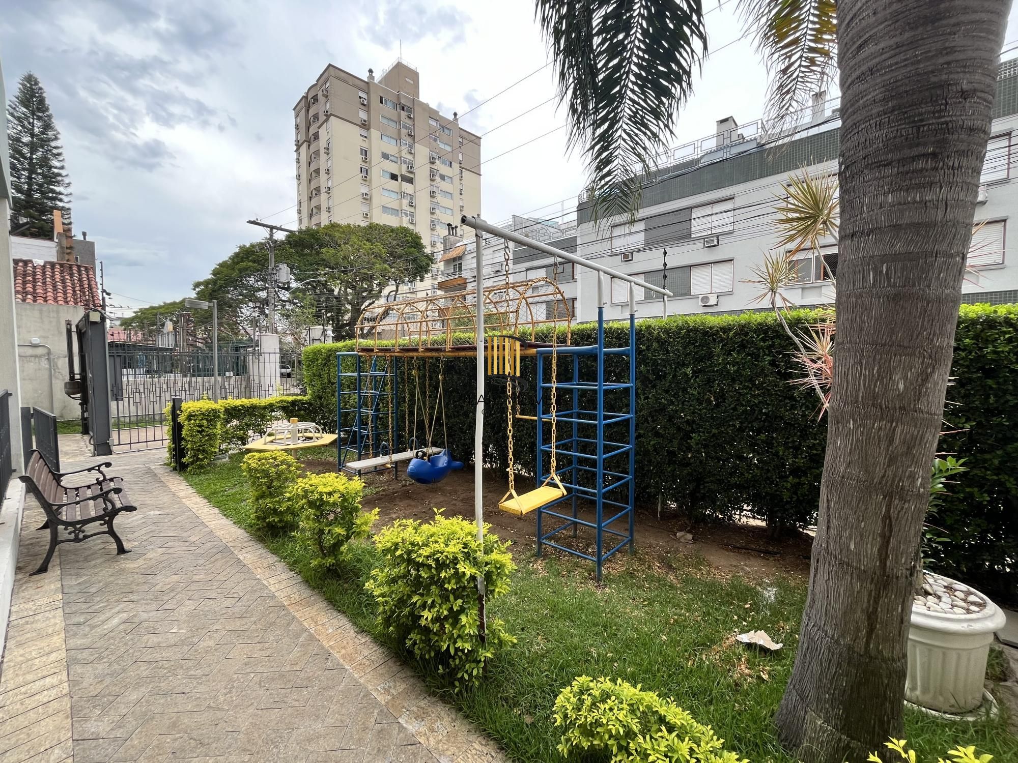 Apartamento de 3 quartos, suíte e 1 vaga de garagem no bairro Jardim Botânico