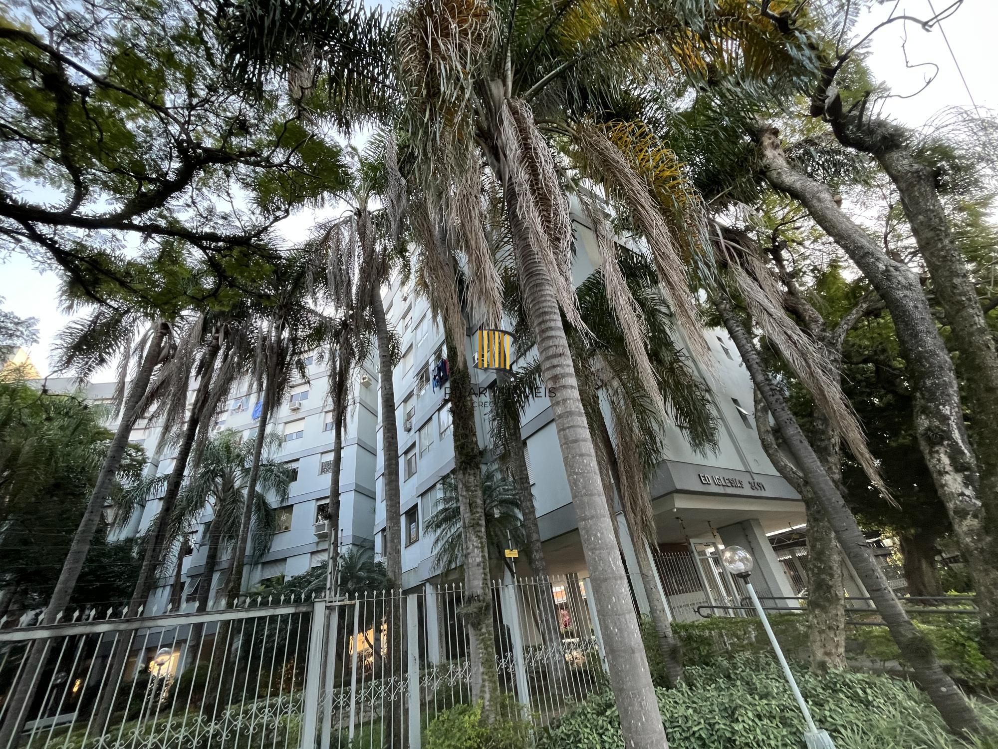 Apartamento de um quarto com uma vaga de garagem por convenção na Av. Ipiranga