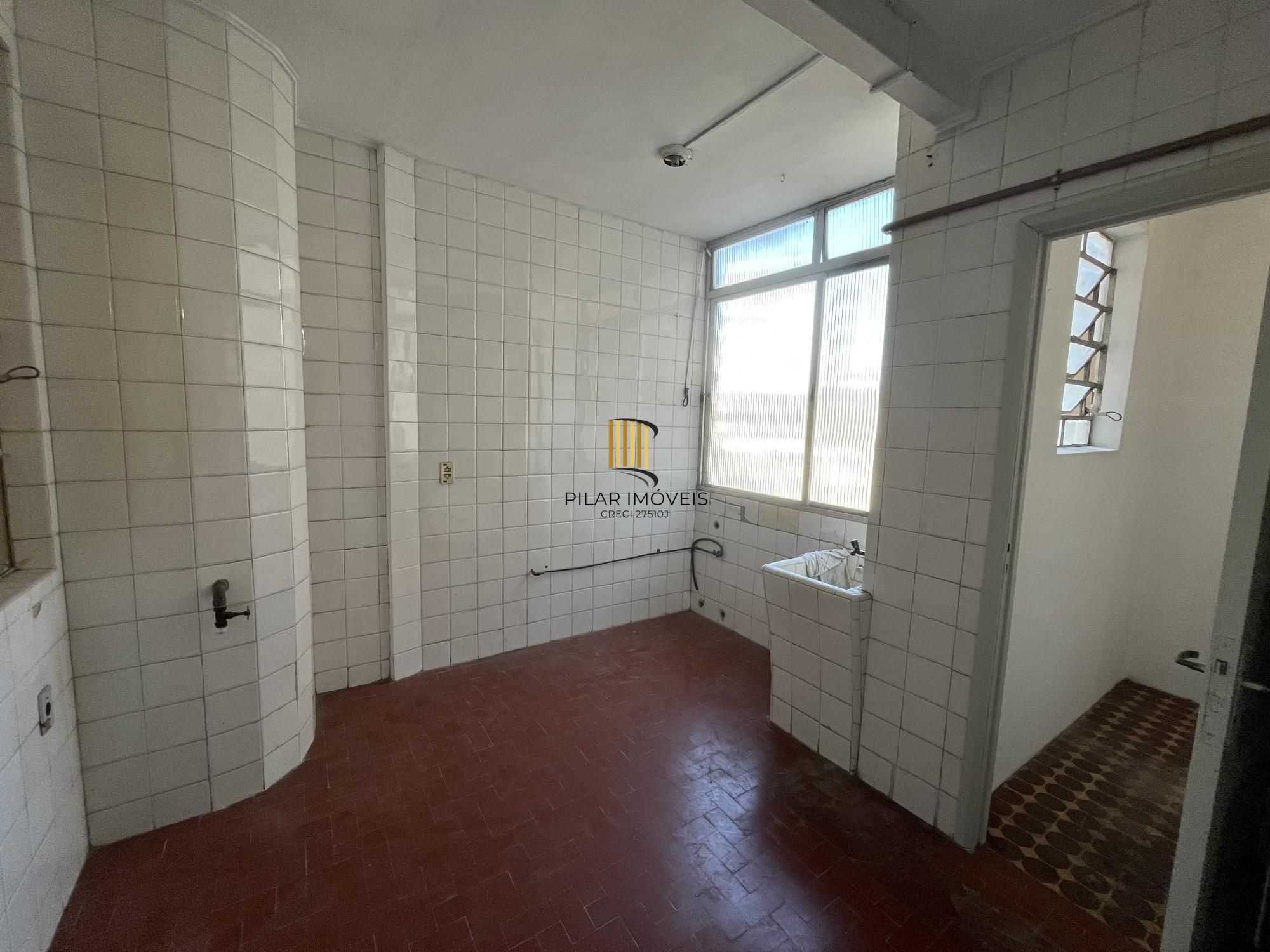 Apartamento 3 dormitórios em frente à Redenção