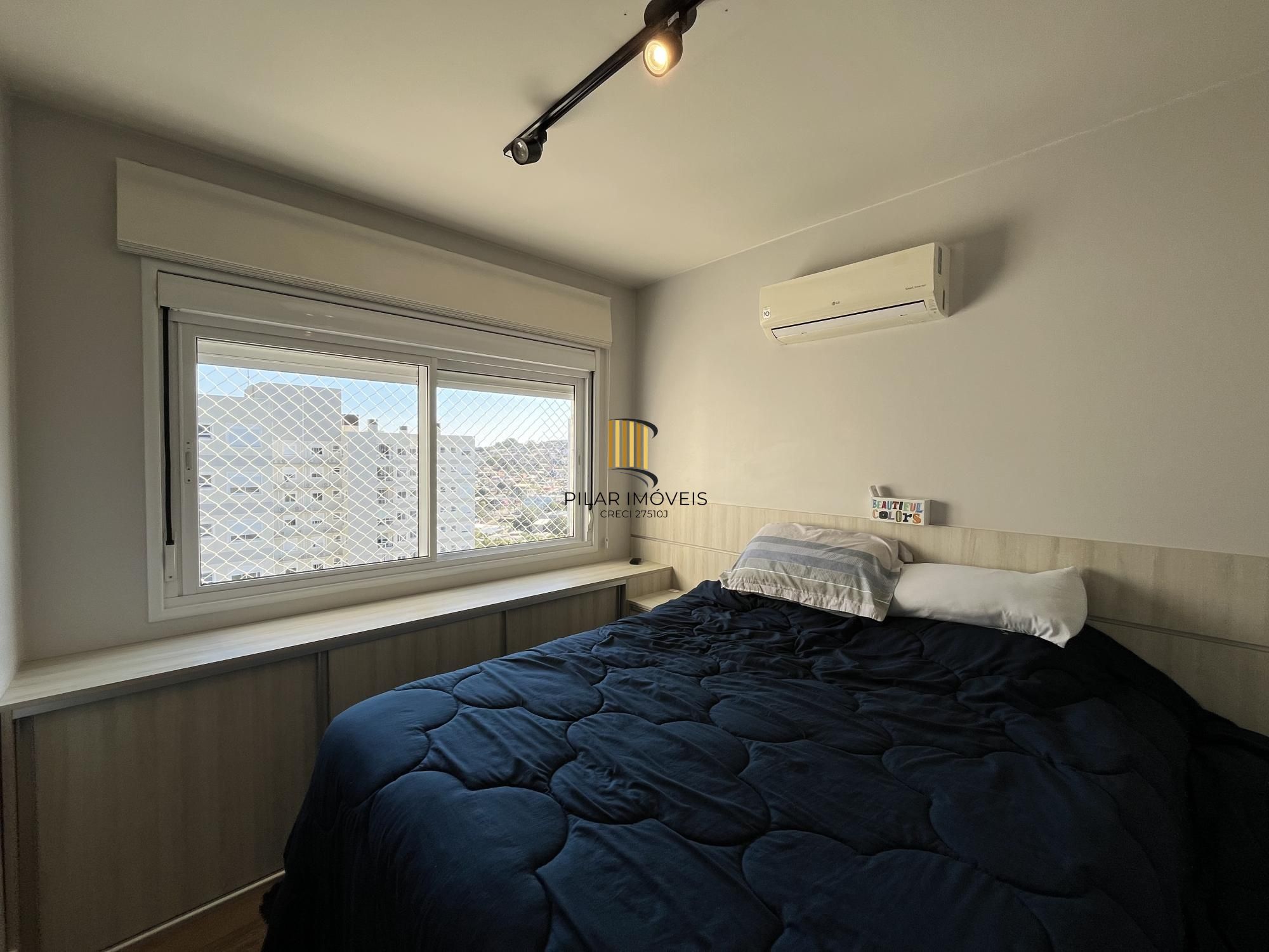 Apartamento de 3 quartos, suite e 2 vagas de garagem no bairro Jardim Carvalho