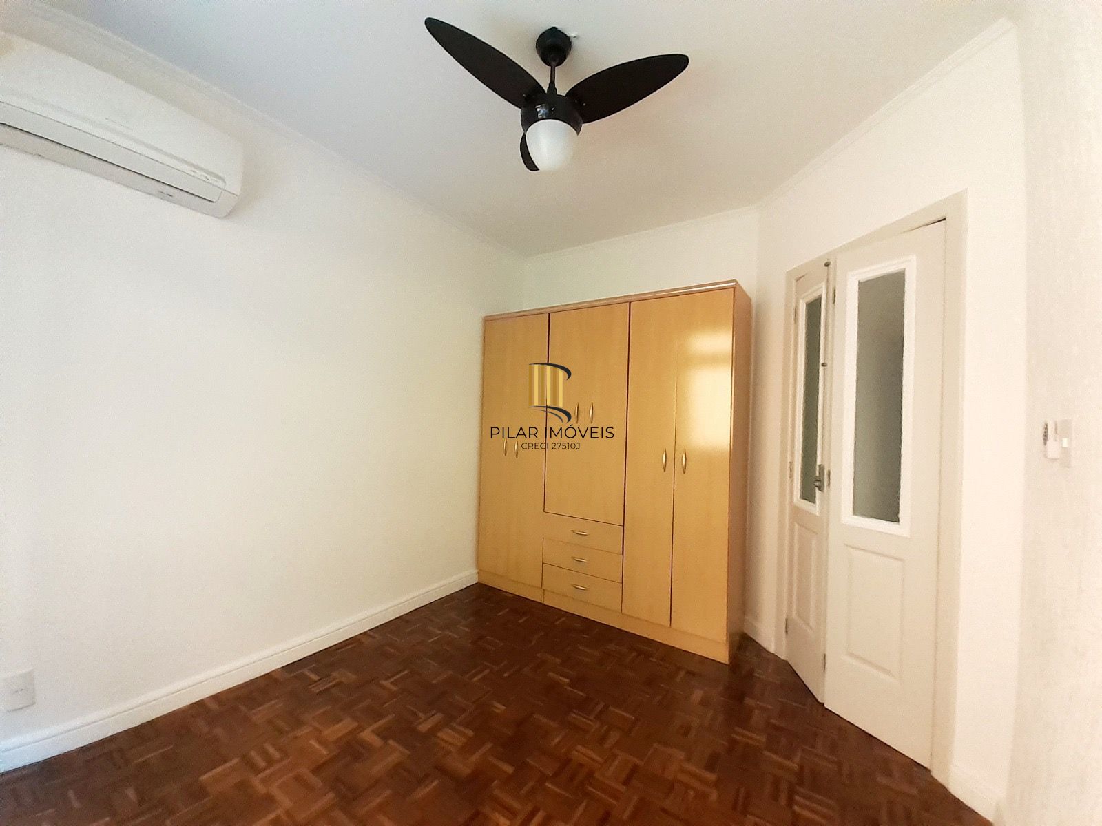 Apartamento de dois quartos no bairro Menino Deus em Porto Alegre