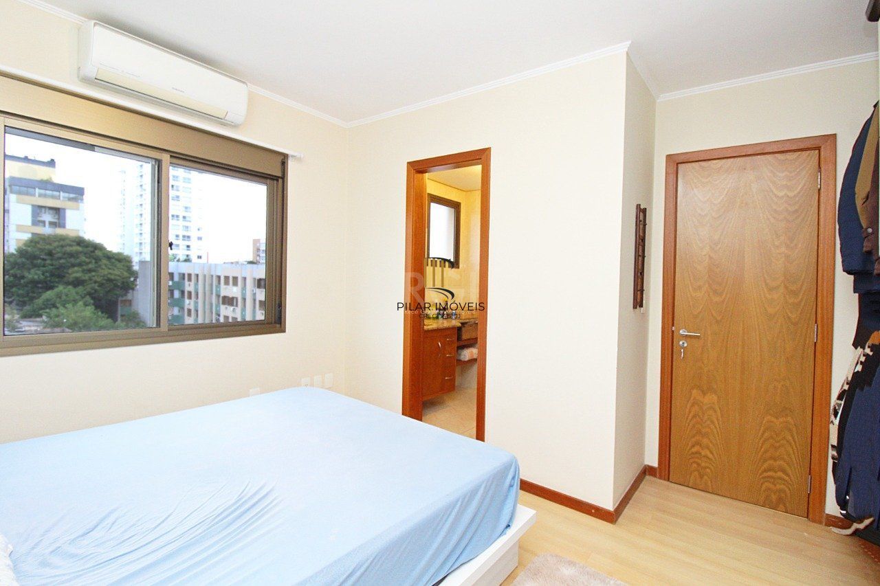 Apartamento de três dormitórios, suíte e uma vaga de garagem no bairro Santana