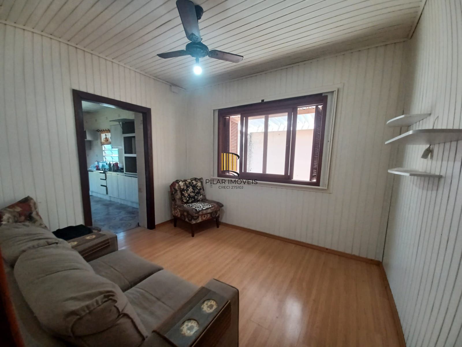 Casa de 3 quartos, suíte e patio no bairro Medianeira em POA