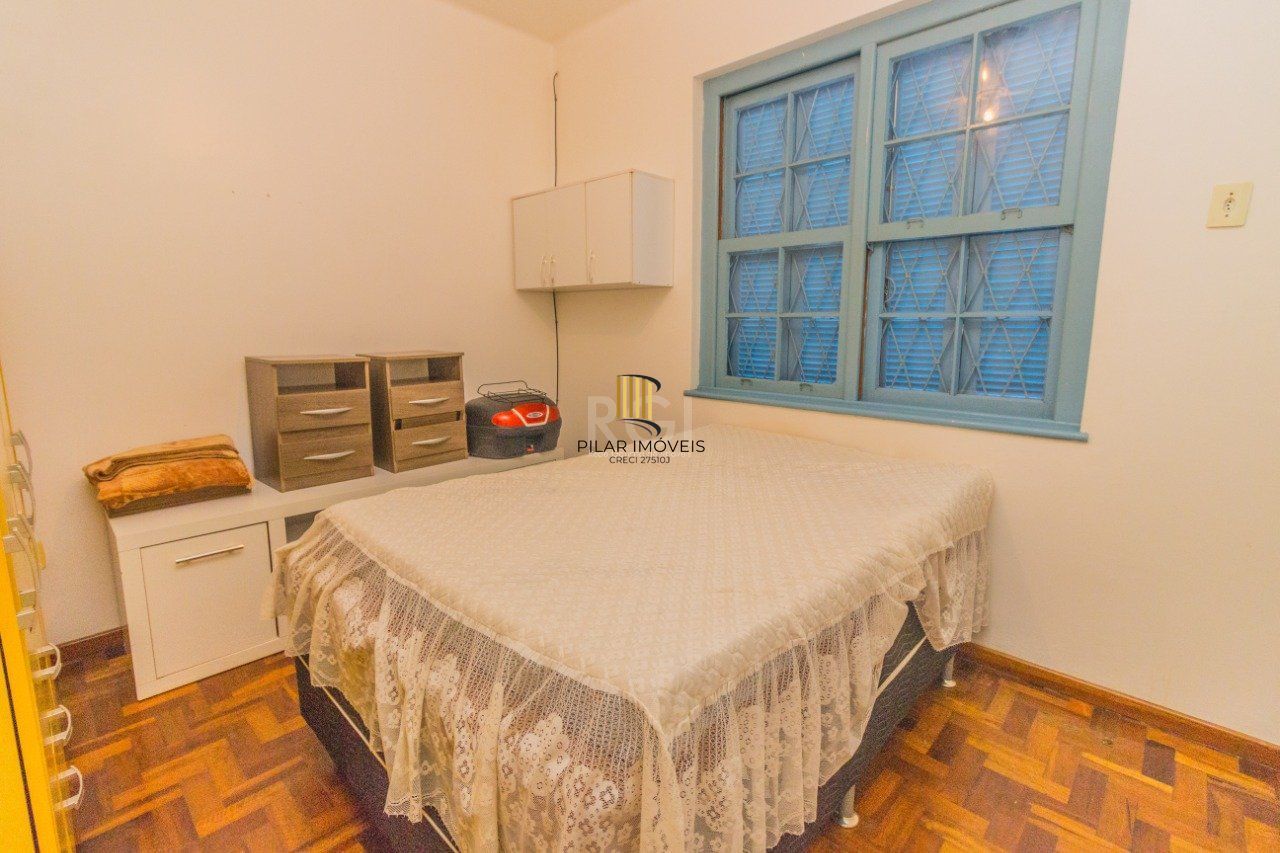 Casa para Venda - 165m², 3 dormitórios, 4 vagas - Santa Tereza