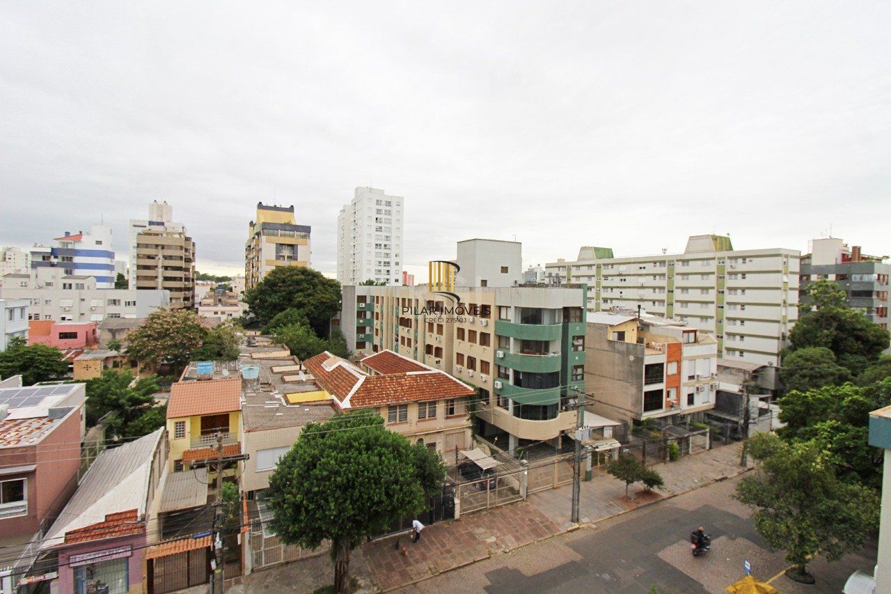 Apartamento de três dormitórios, suíte e uma vaga de garagem no bairro Santana