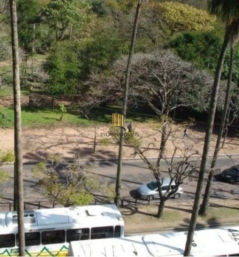 Apartamento 3 dormitórios em frente à Redenção