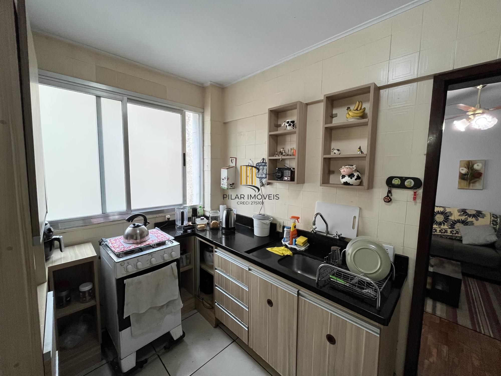 Apartamento de dois quartos com suíte no bairro Menino Deus em Porto Alegre