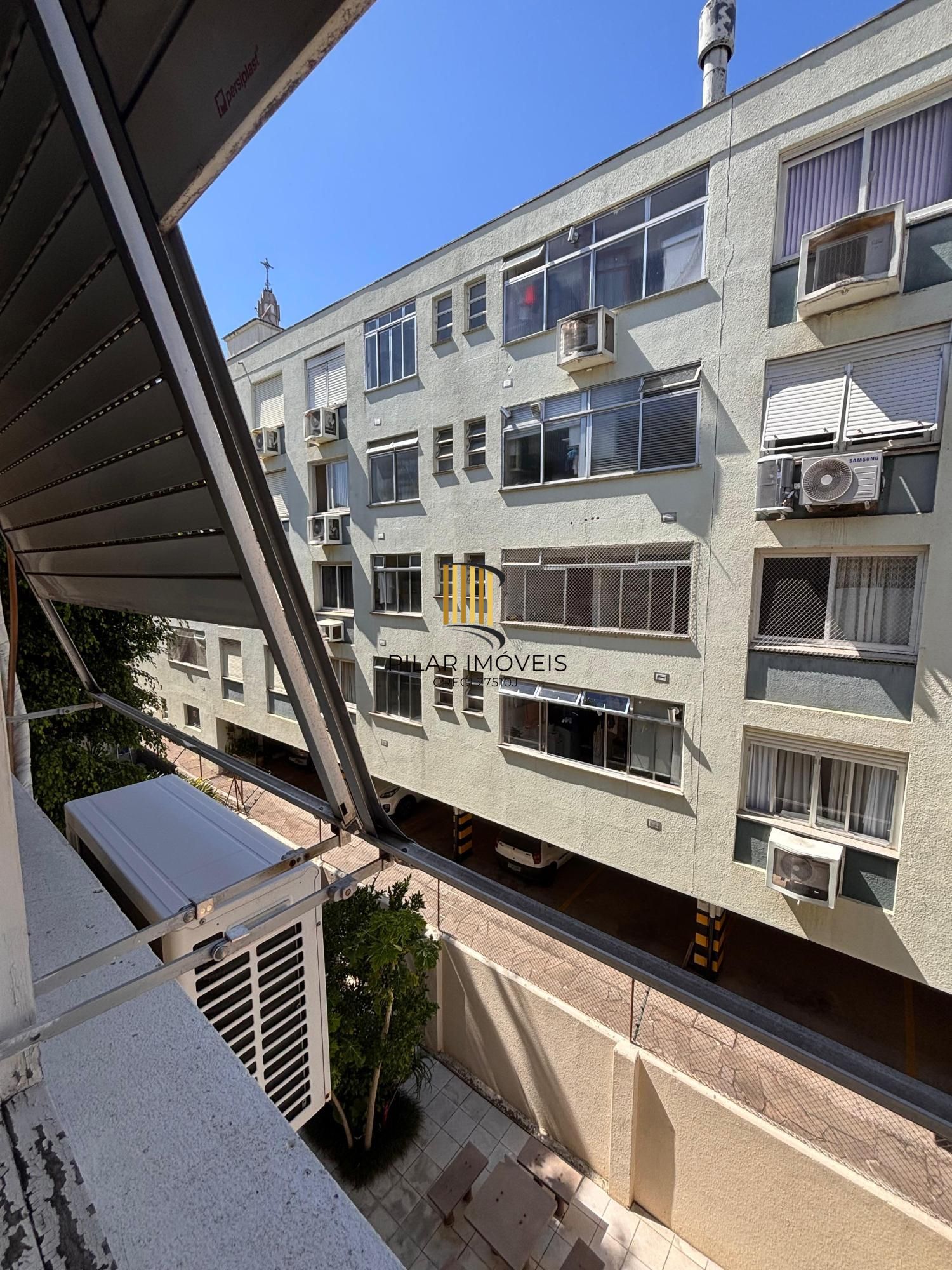 Apartamento de 2 quartos e 1 vaga de garagem bairro Santa Cecília Porto Alegre