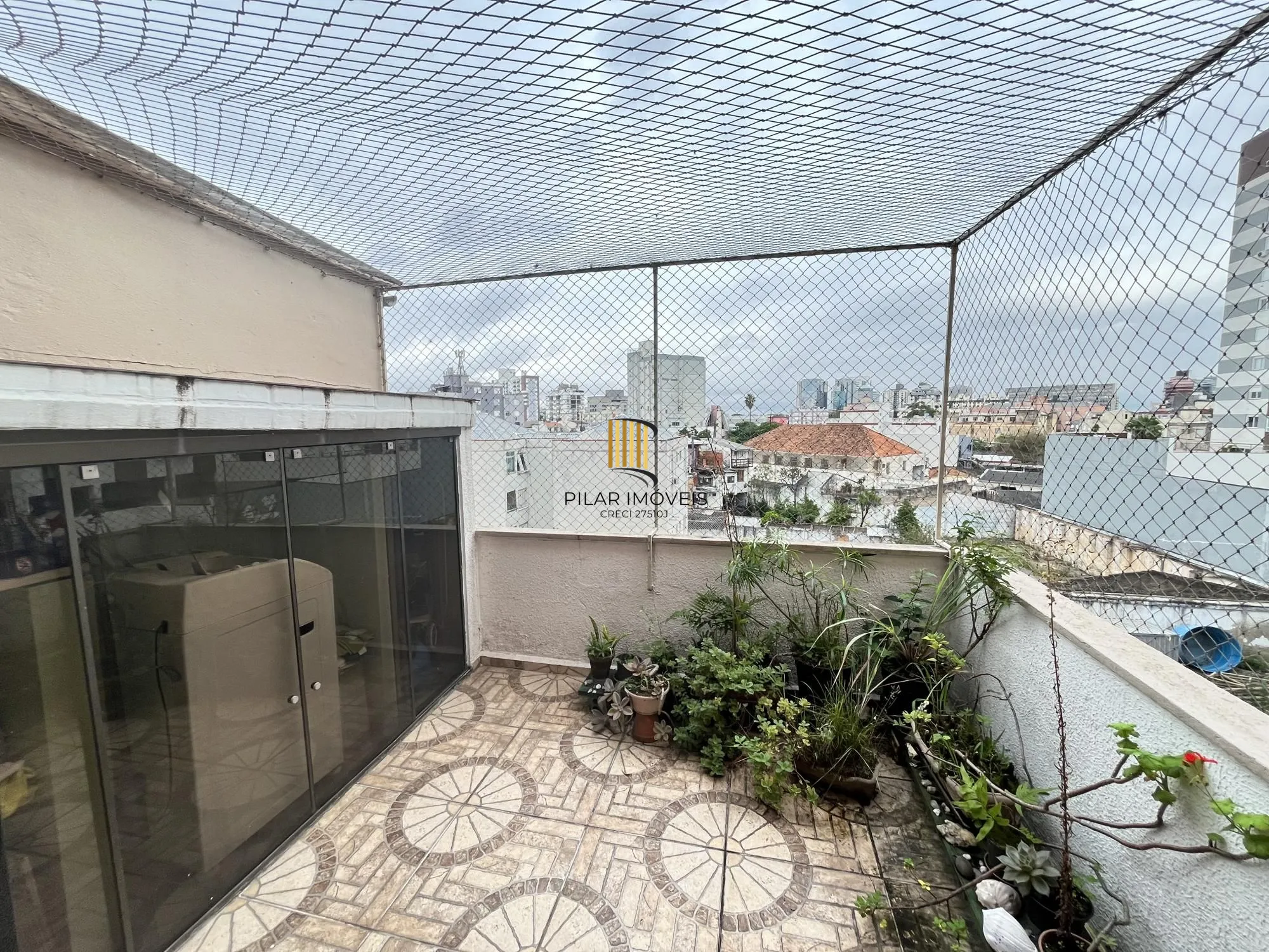 Apartamento garden de 1 dormitório transformado 2 quartos no bairro Cidade Baixa