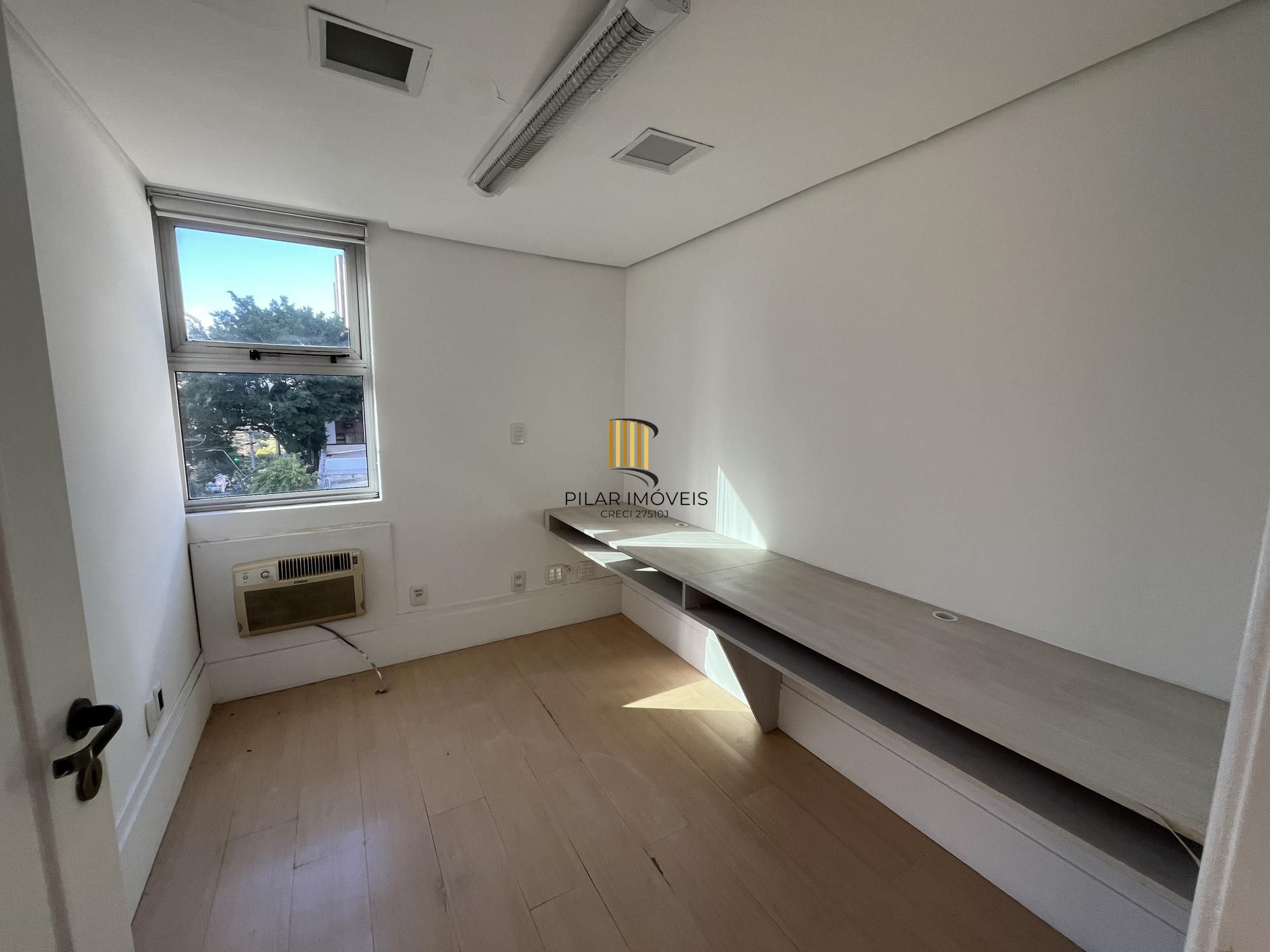sala comercial grande prédio com elevador no bairro Rio Branco em Porto Alegre