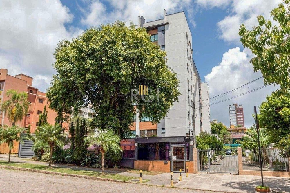 Apartamento de 2 quartos e 1 vaga de garagem no bairro Tristeza em Porto Alegre