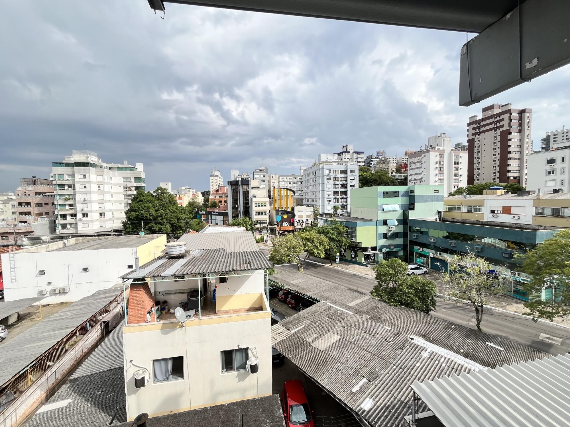 Apartamento de 3 quartos, churrasqueira e 1 vaga de garagem bairro Petrópolis