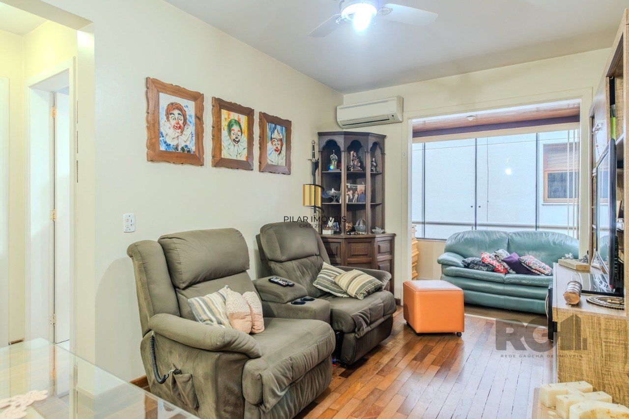 Apartamento de 1 quarto, sacada e uma vaga de garagem no bairro Santana POA/RS.
