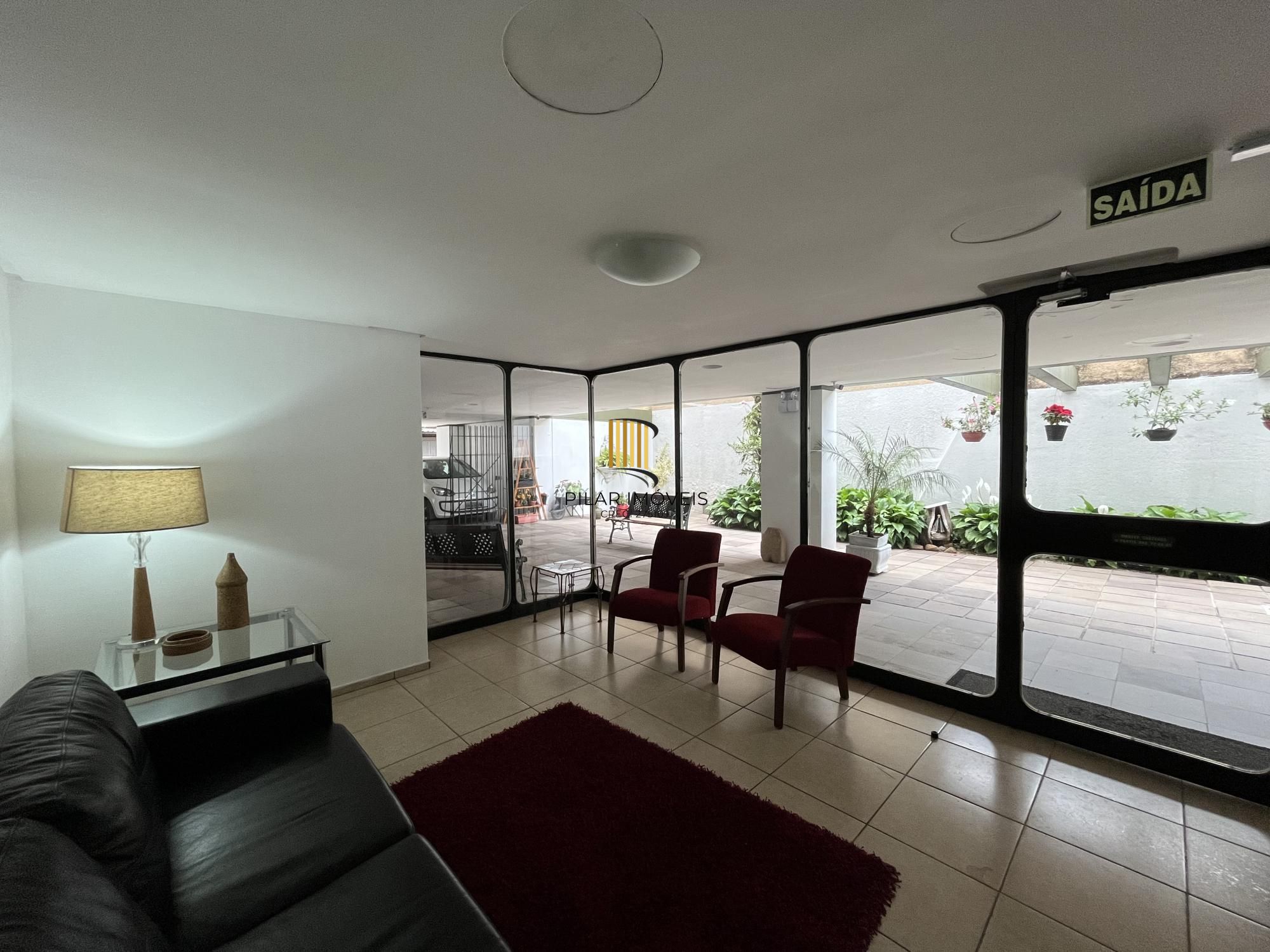 Apartamento de dois quartos com suíte no bairro Menino Deus em Porto Alegre