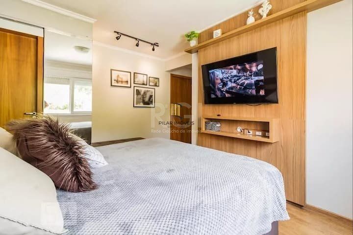 Apartamento para Venda - 105m², 2 dormitórios, sendo 1 suites, 2 vagas - Menino Deus