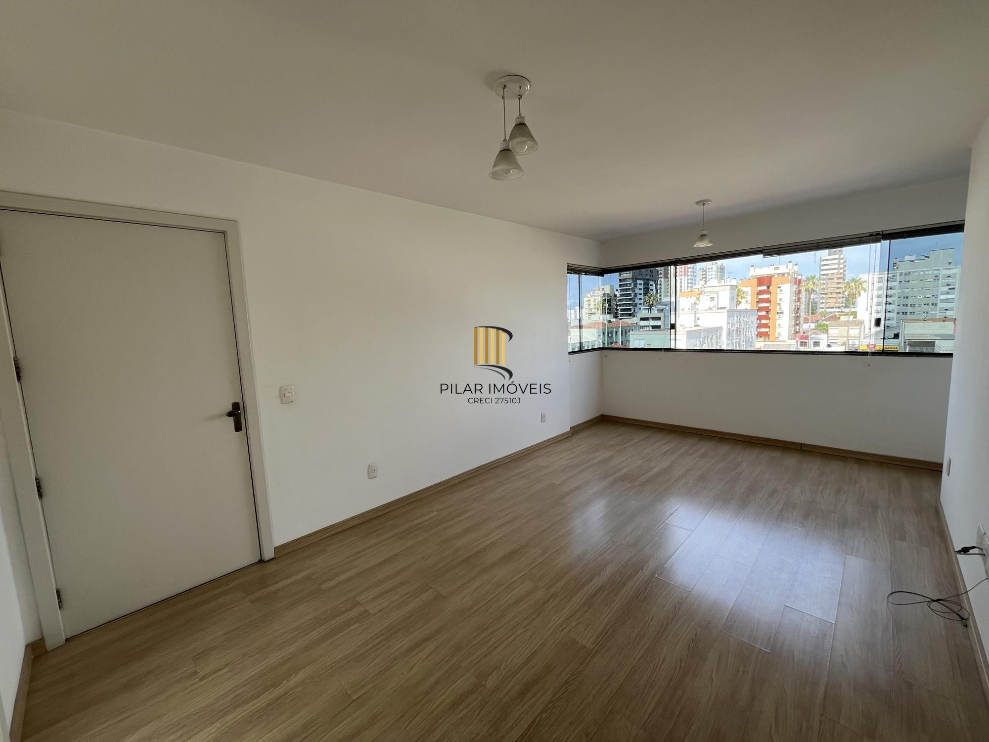 Apartamento de 2 quartos e 1 vaga de garagem no bairro Menino Deus Porto Alegre