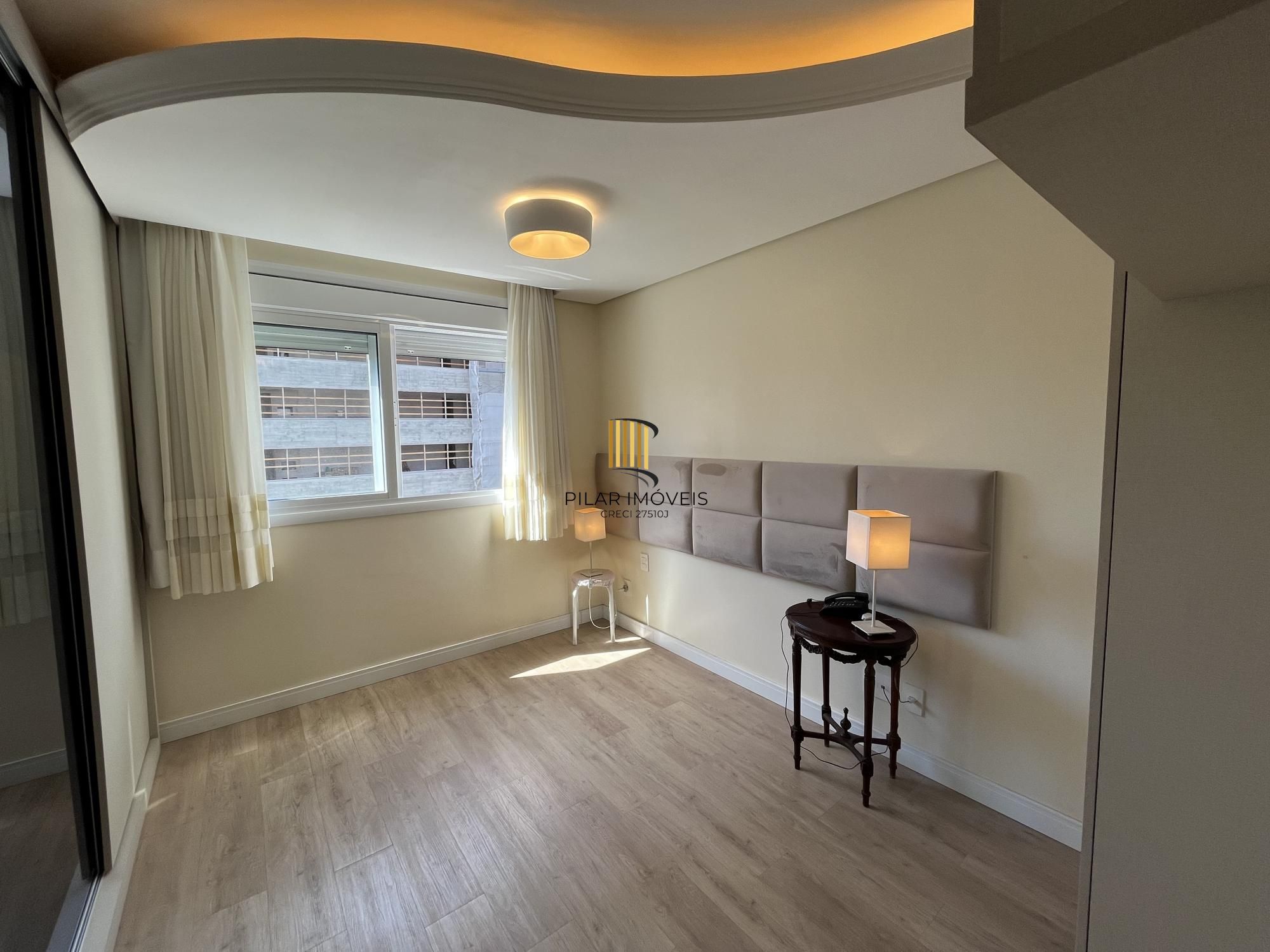 Apartamento de 3 quartos, suíte e 3 vagas de garagem no bairro Auxiliadora POA