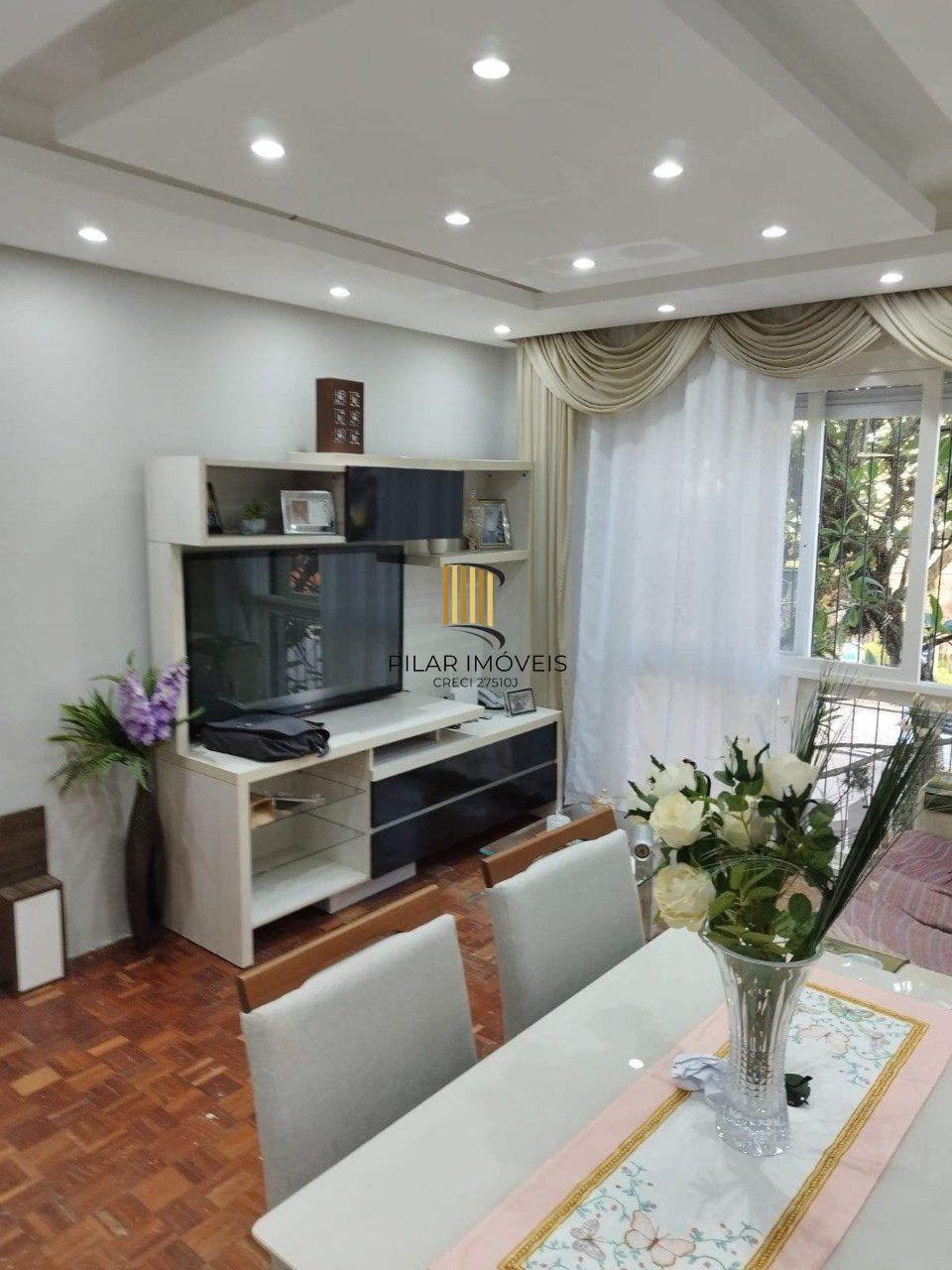 Apartamento de 1 quarto e 1 vaga de garagem no bairro Partenon em Porto Alegre