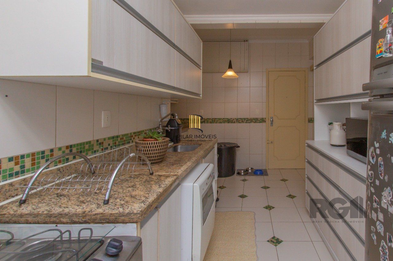 Apartamento Amplo e Bem Localizado - 3 Dormitórios, Suíte e Vaga Escriturada