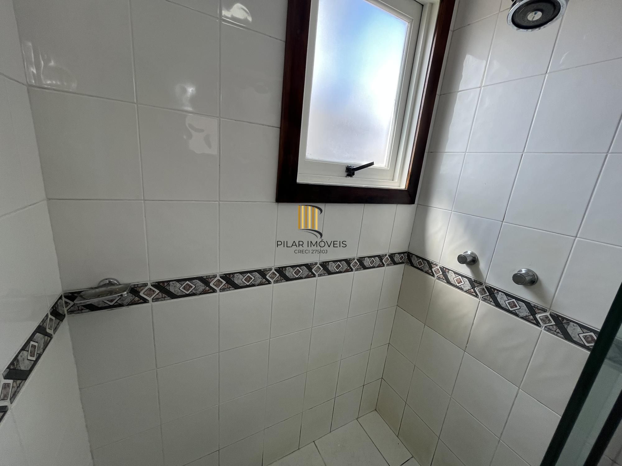 Apartamento de dois quartos, suíte e uma vaga de garagem no bairro Menino Deus