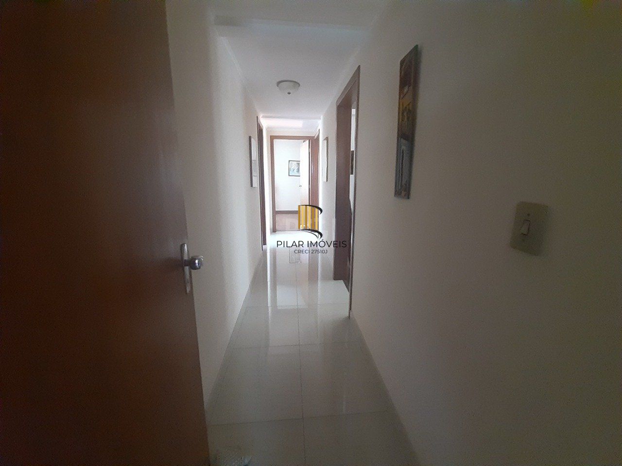 Cobertura para Venda - 281.25m², 3 dormitórios, sendo 1 suites, 2 vagas - Cristo Redentor