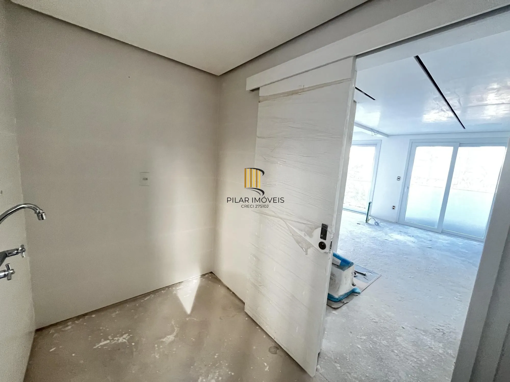 Apartamento com 3 suítes no bairro São João em Porto Alegre