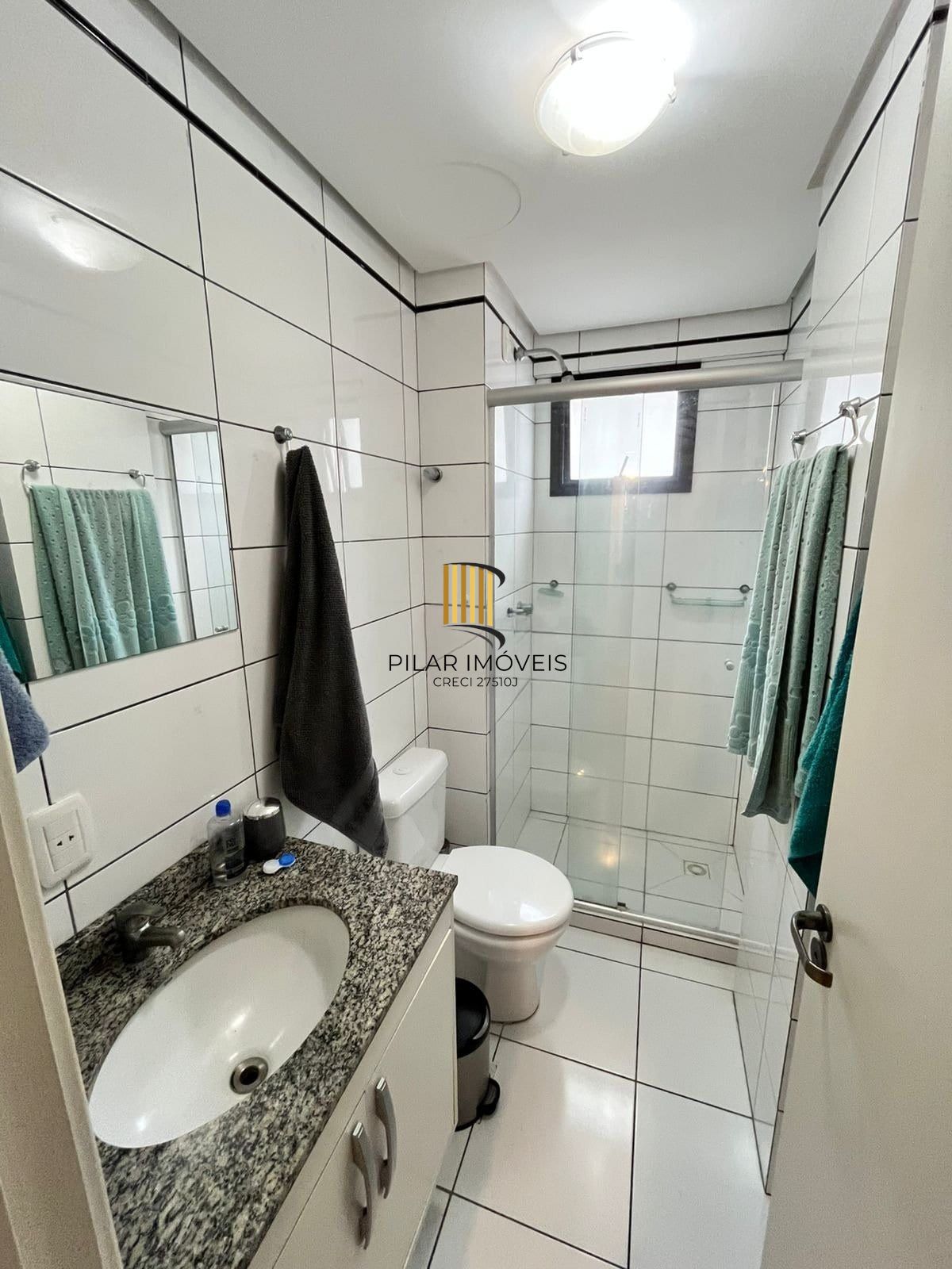 Apartamento de 2 quartos e 1 vaga de garagem no bairro Menino Deus Porto Alegre
