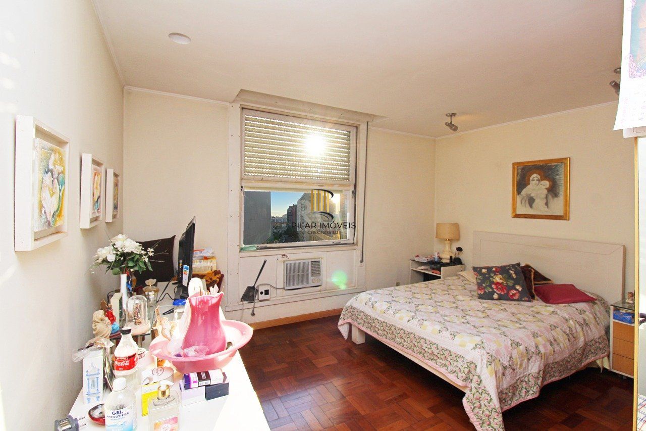 Apartamento de 3 dormitórios e 1 suíte no Centro Histórico de Porto Alegre