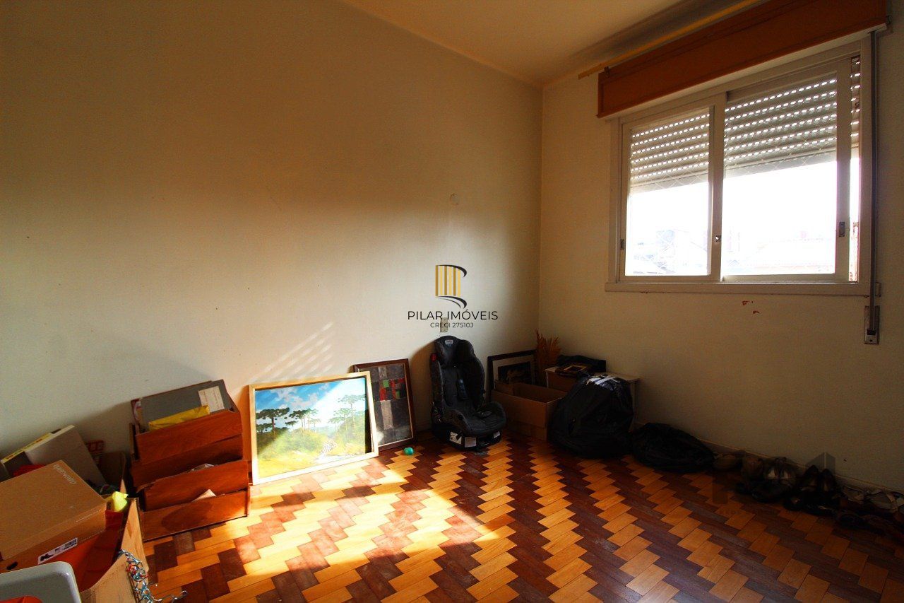 Casa à venda 4 quartos (dormitórios), suíte, 3 vagas - Partenon, Porto Alegre