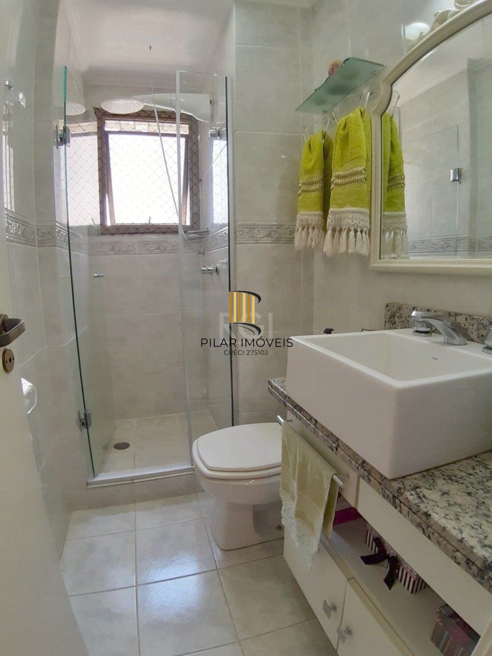 Apartamento para Venda - 122.14m², 3 dormitórios, sendo 1 suites, 2 vagas - Auxiliadora