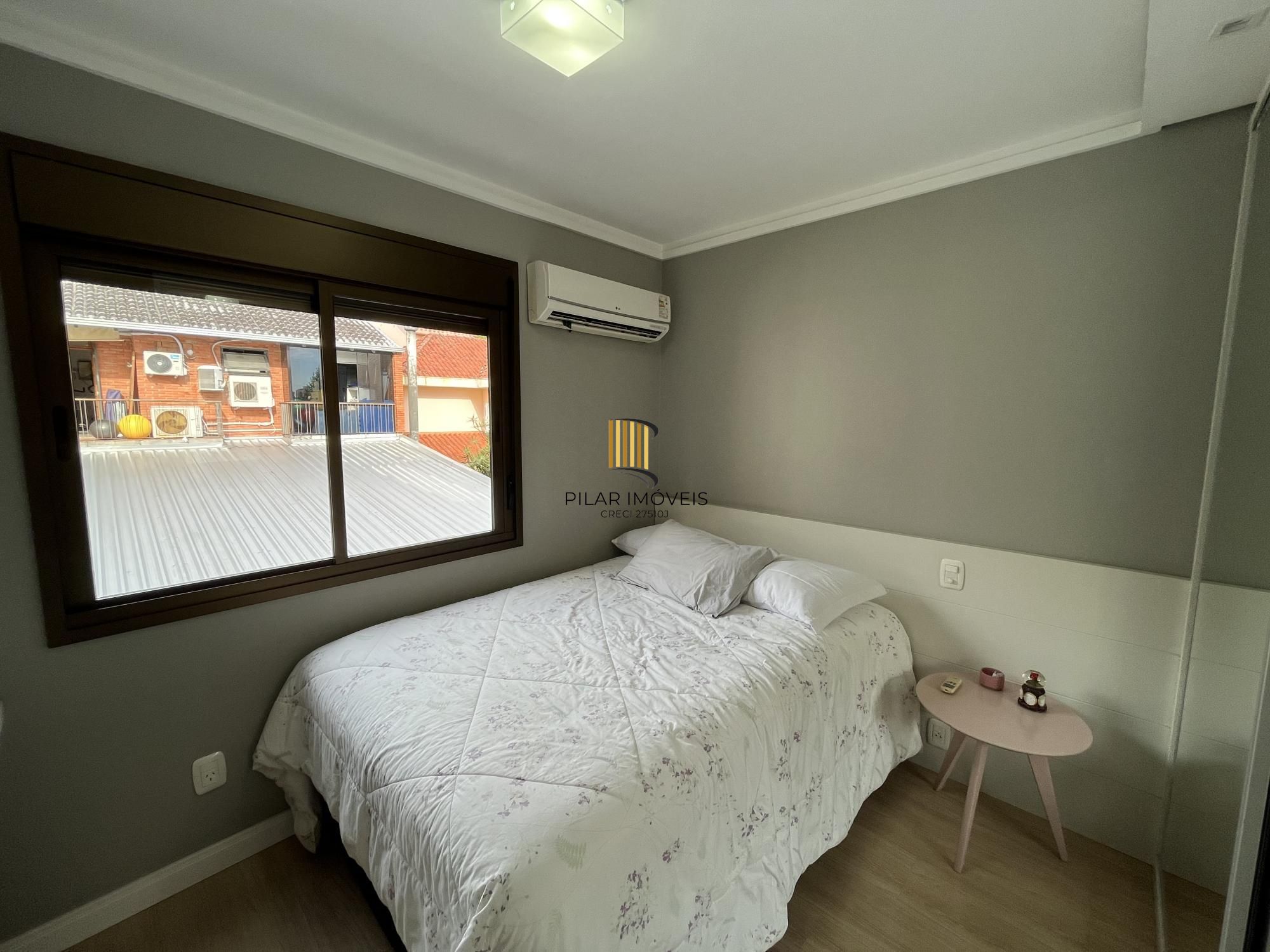 Apartamento de 2 quartos, suíte e 1 vaga de garagem no bairro Auxiliadora em POA