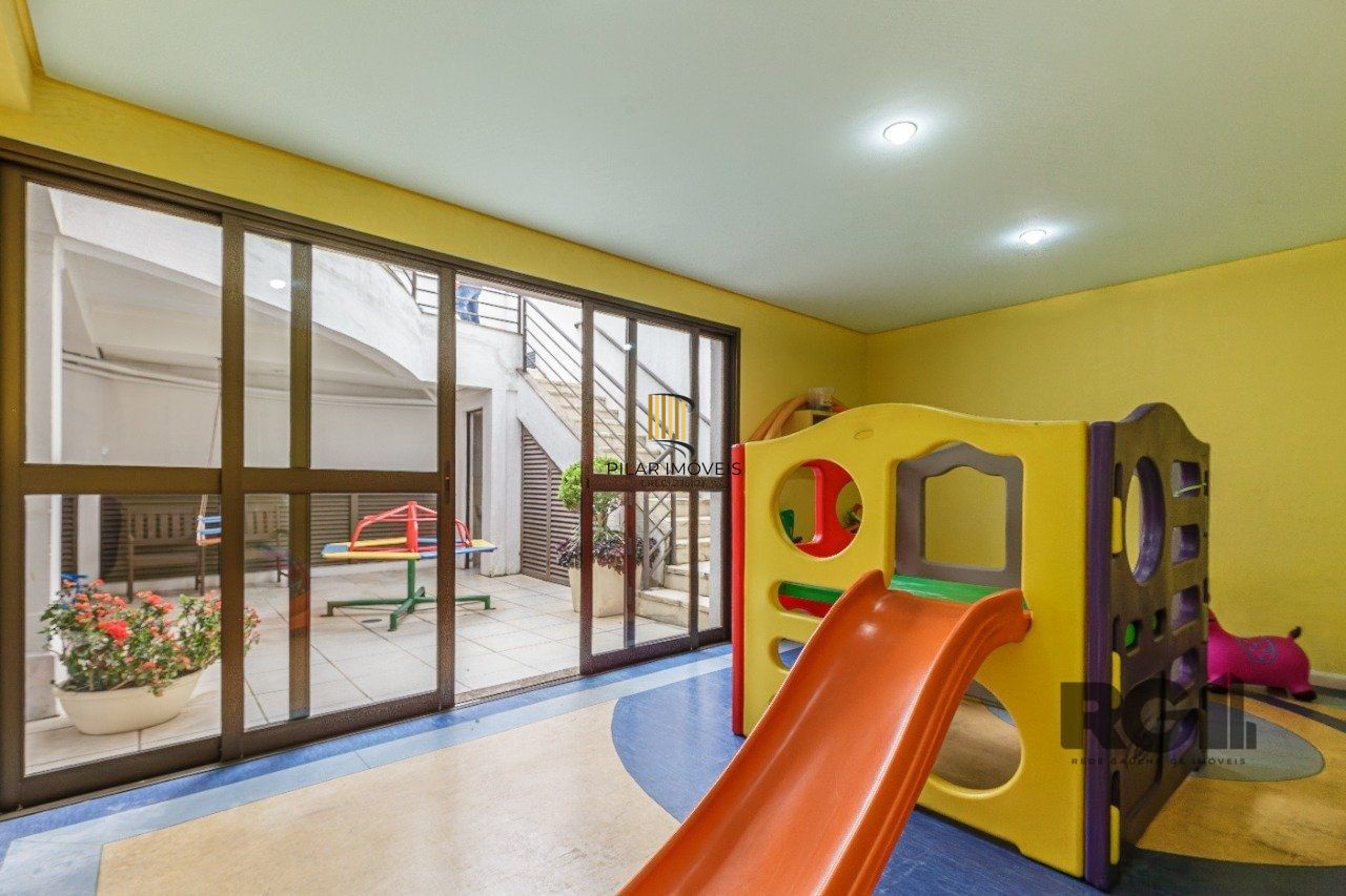 cobertura horizontal 2 dormitórios (2 suítes) 147 m² de área privativa e 2 vagas